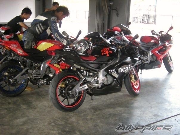 Photo 1694204