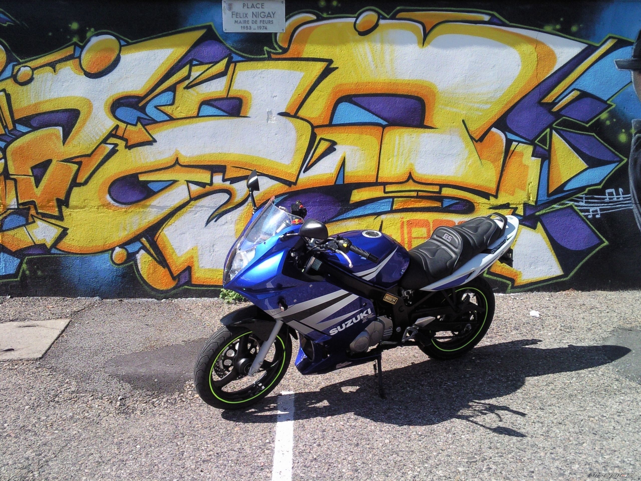Bike Photo 1694672