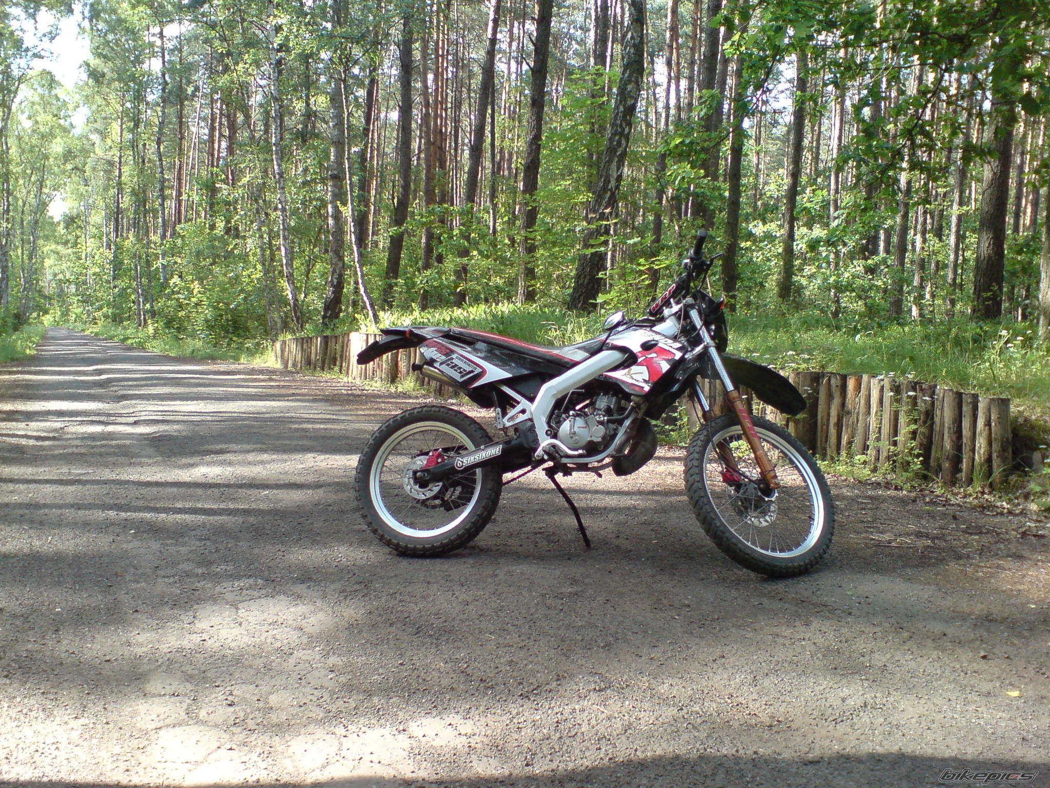 Photo 1694776