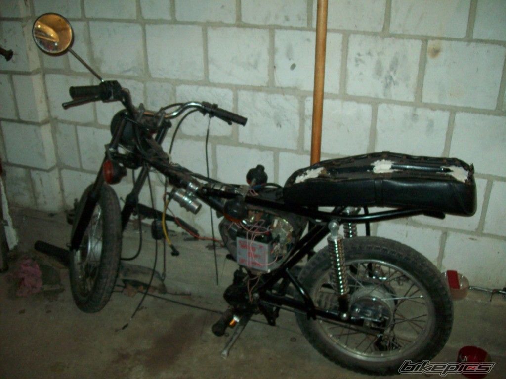 Photo 1695174