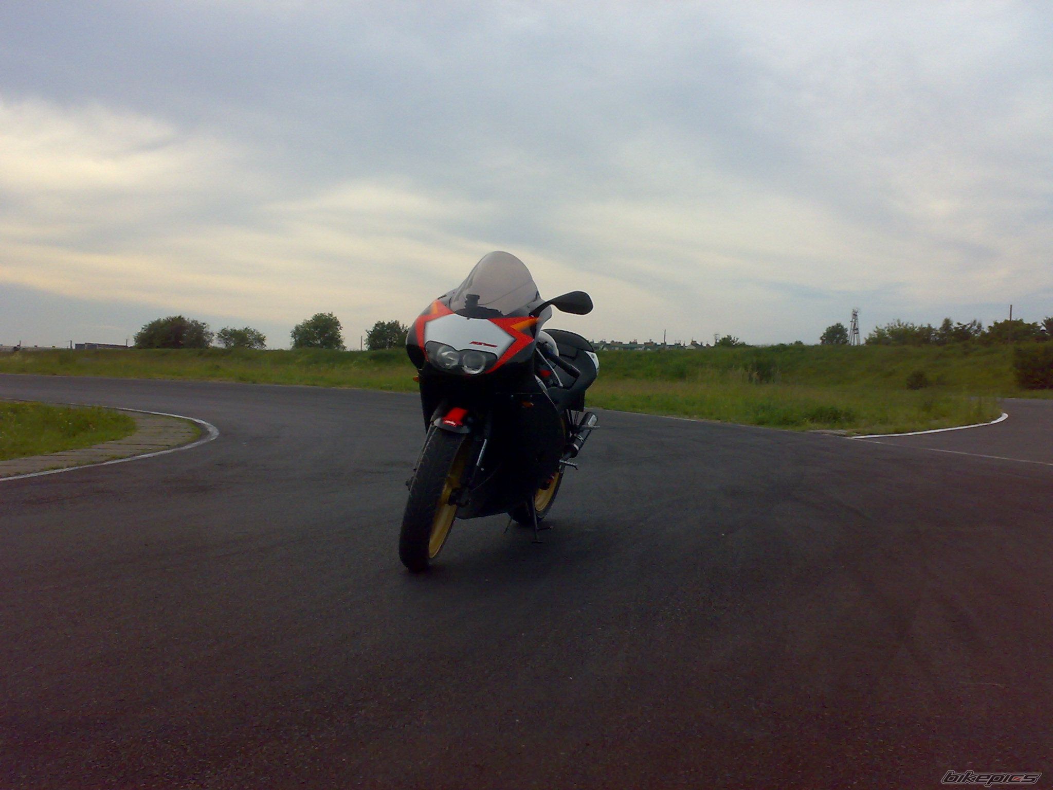 Bike Photo 1695179
