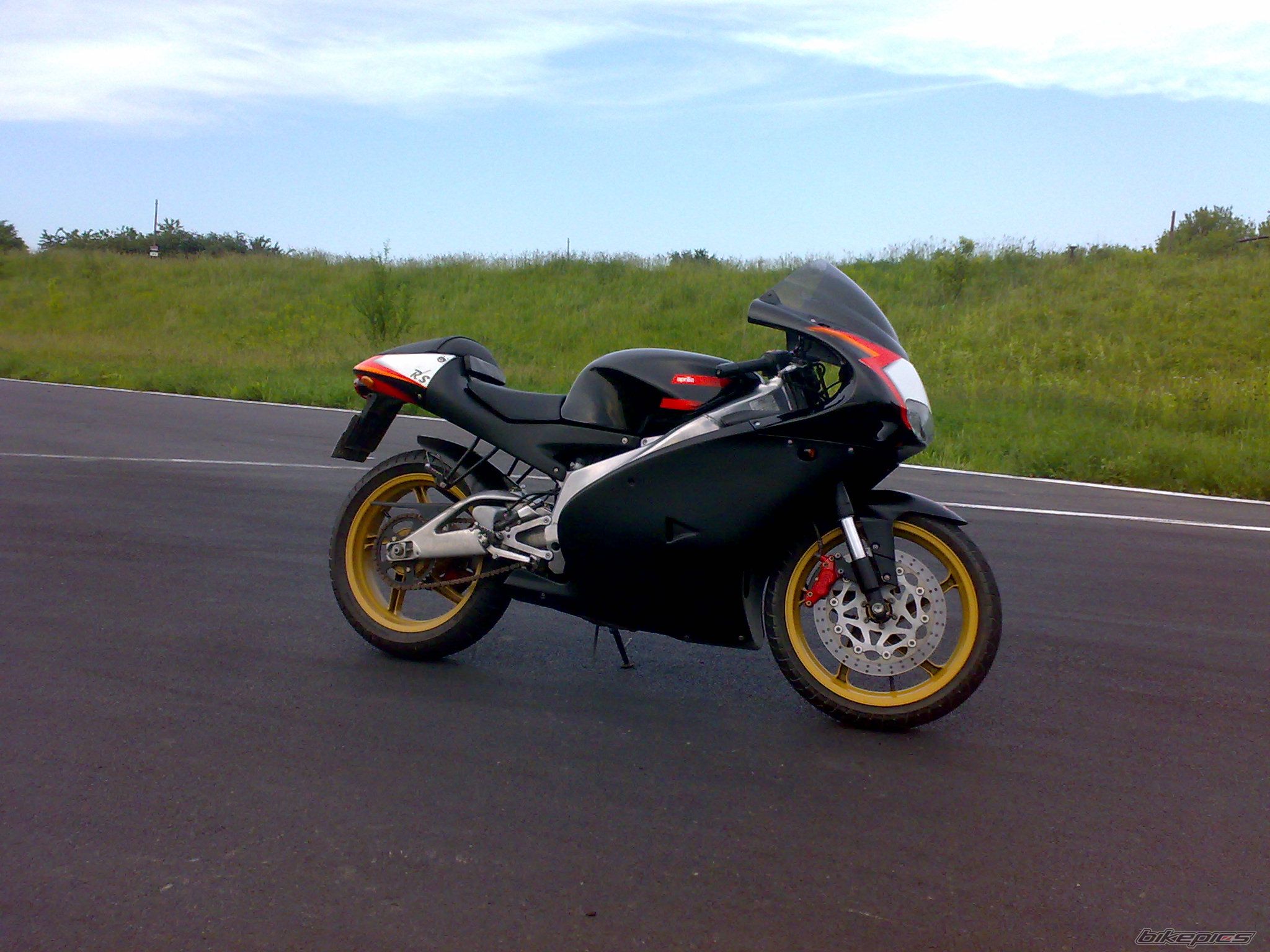 Bike Photo 1695181