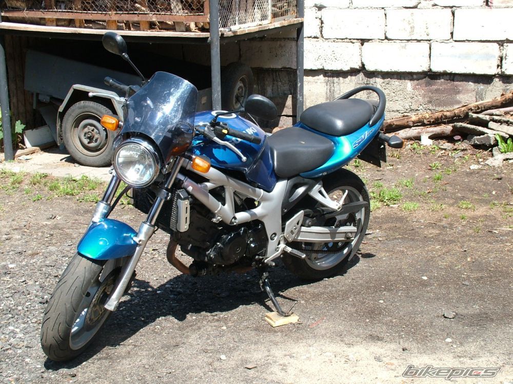 Photo 1695200