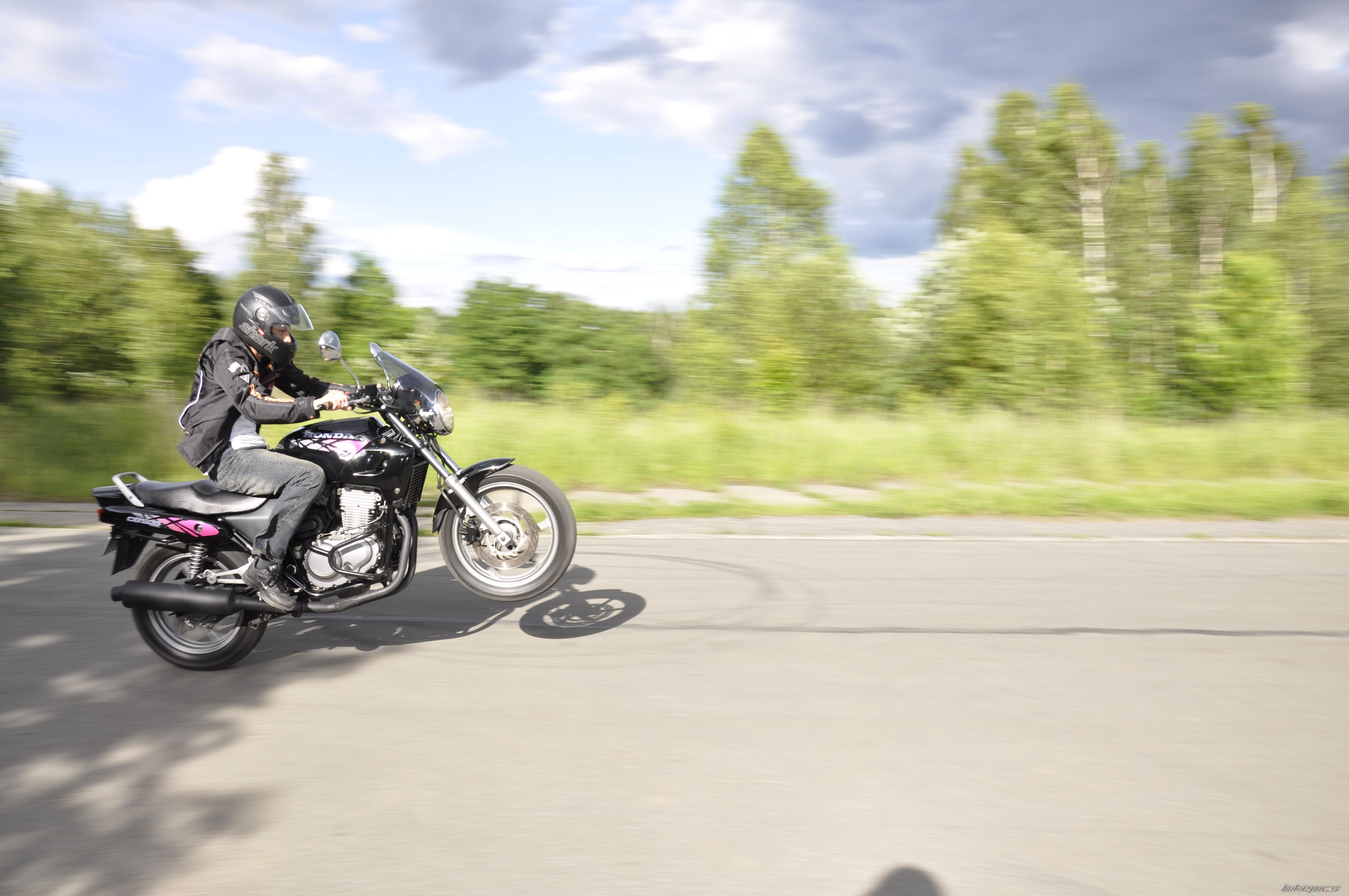 Bike Photo 1695206