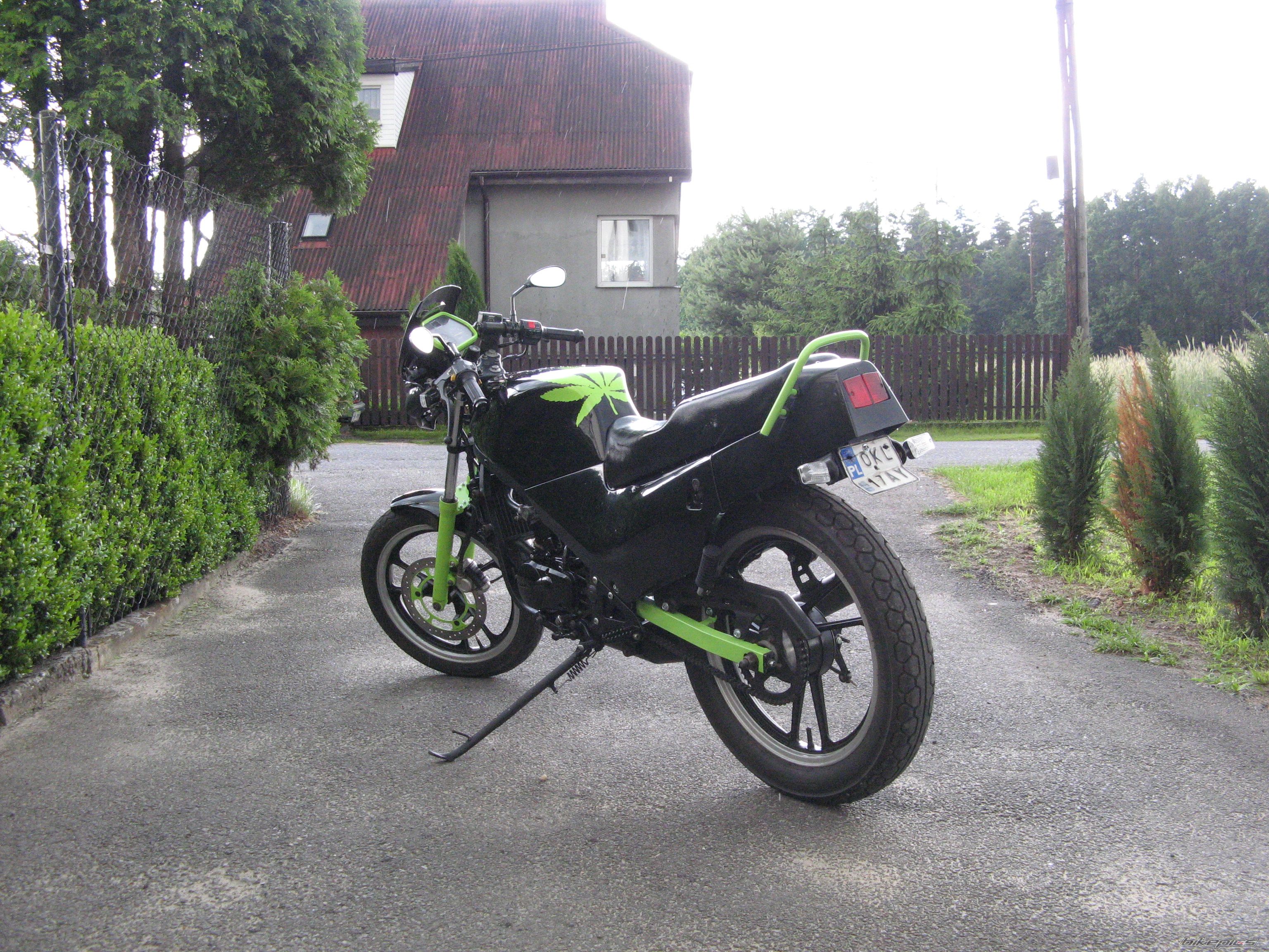 Photo 1695215