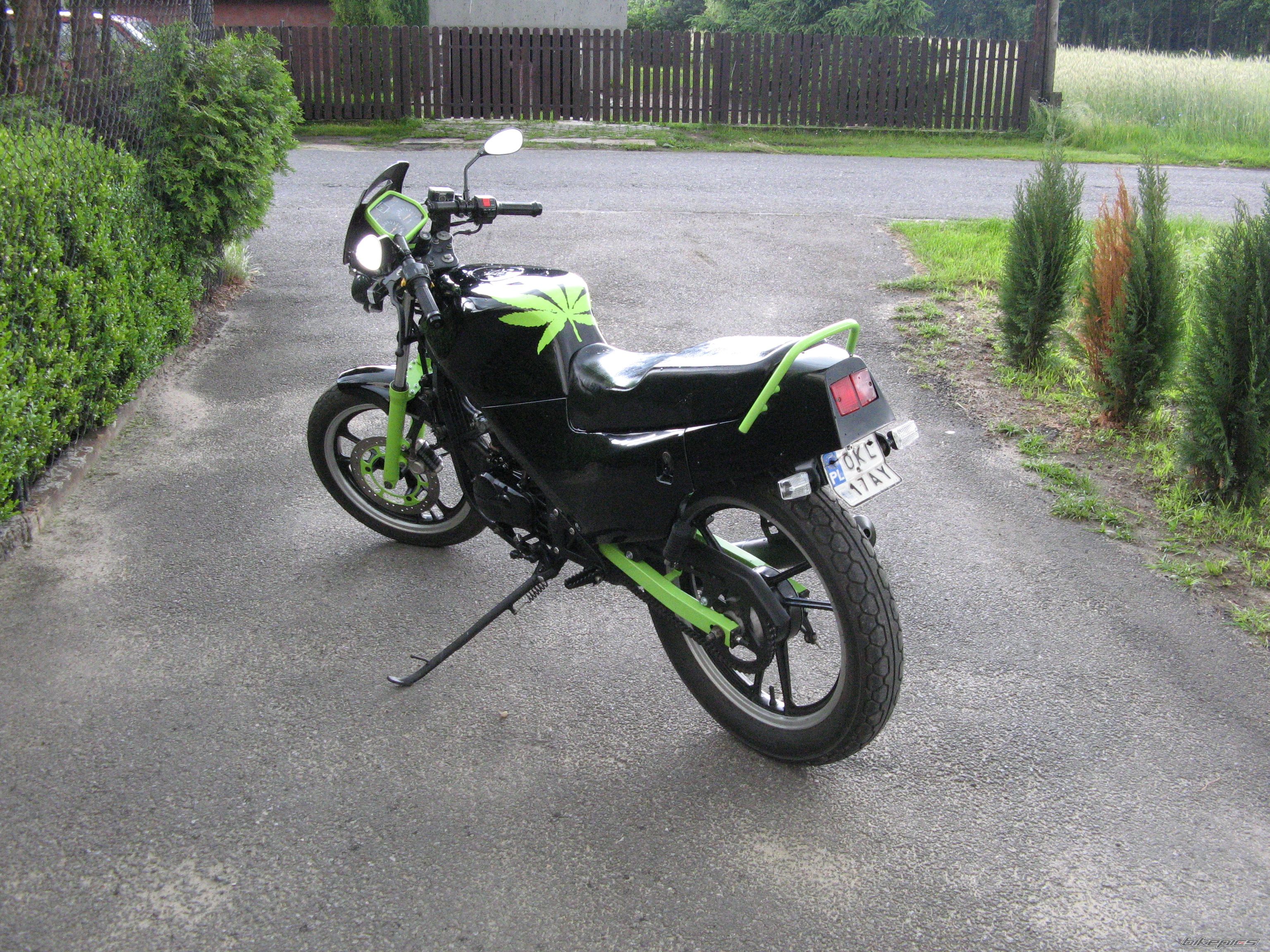 Photo 1695223