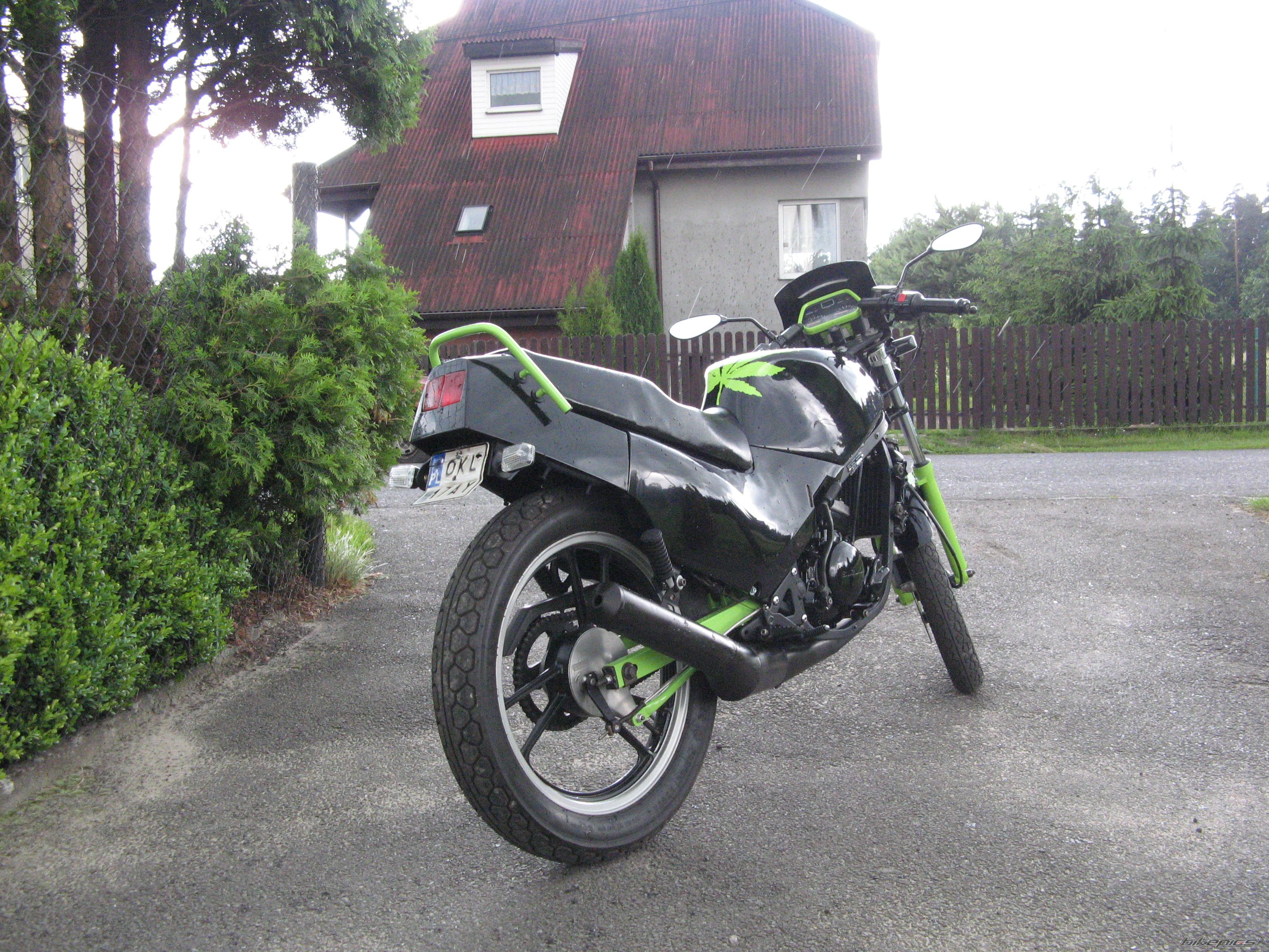 Photo 1695244