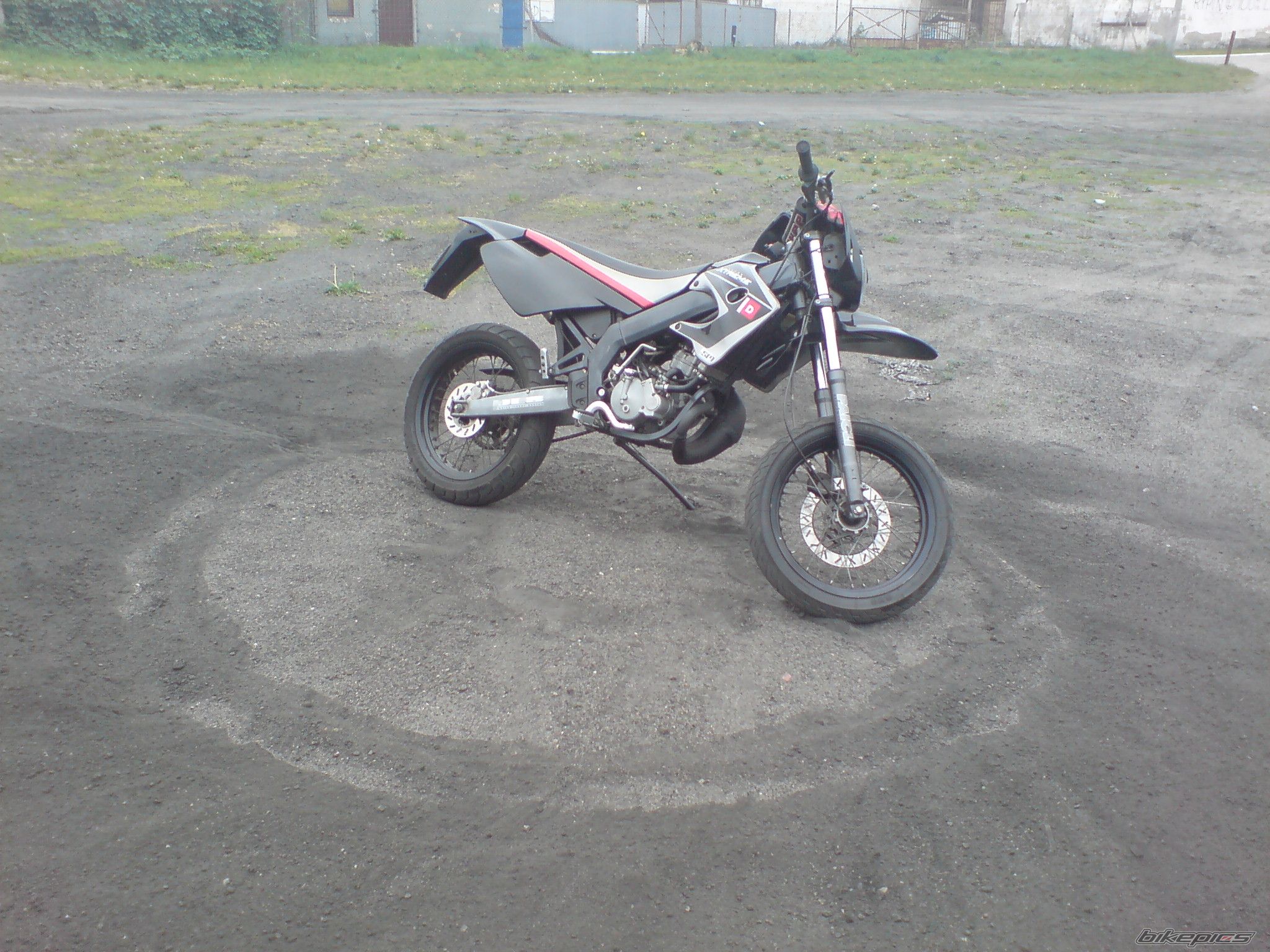 Photo 1695405
