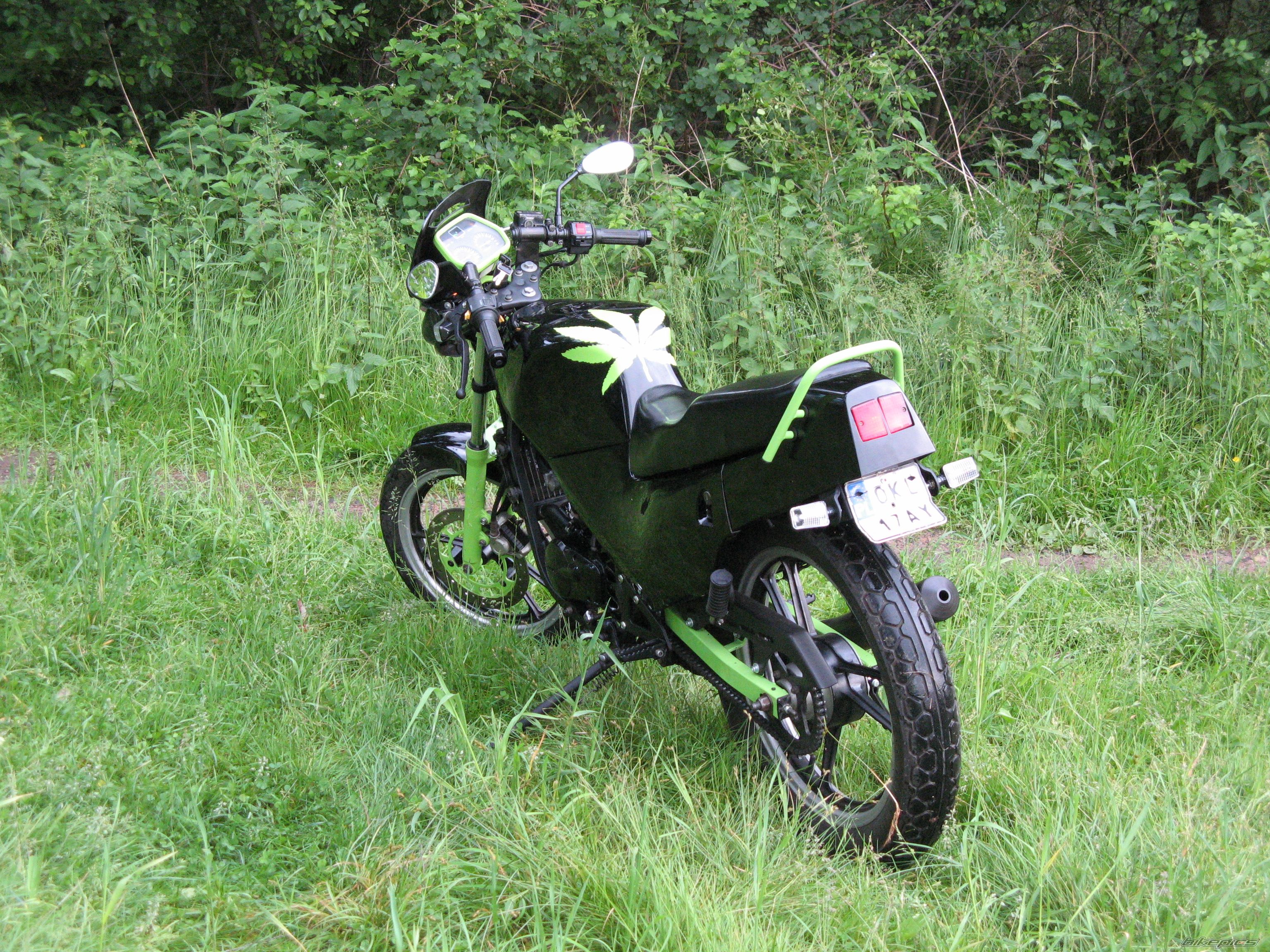 Photo 1695541