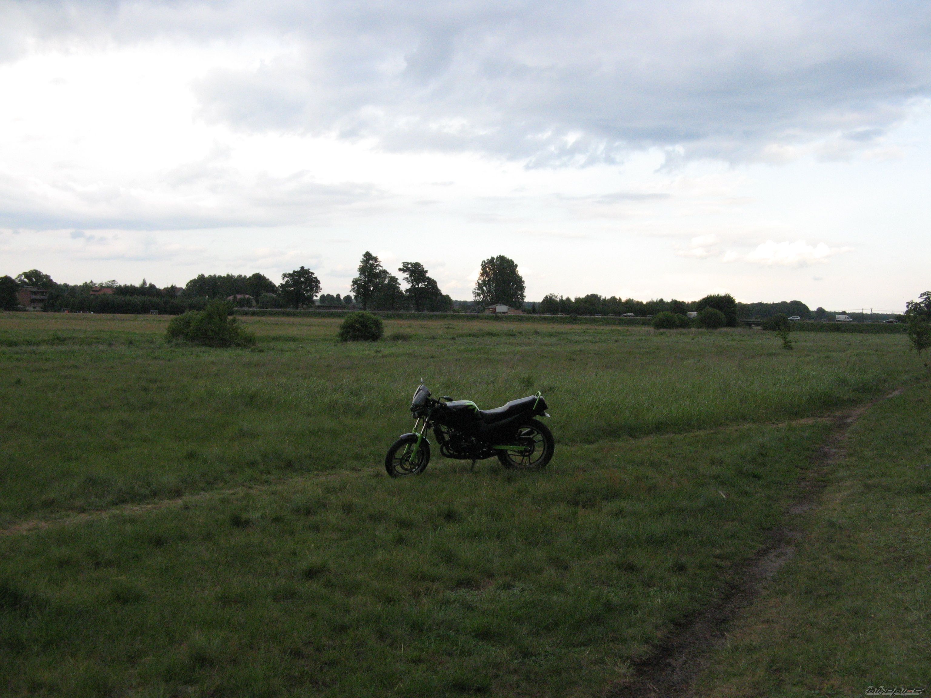 Photo 1695598