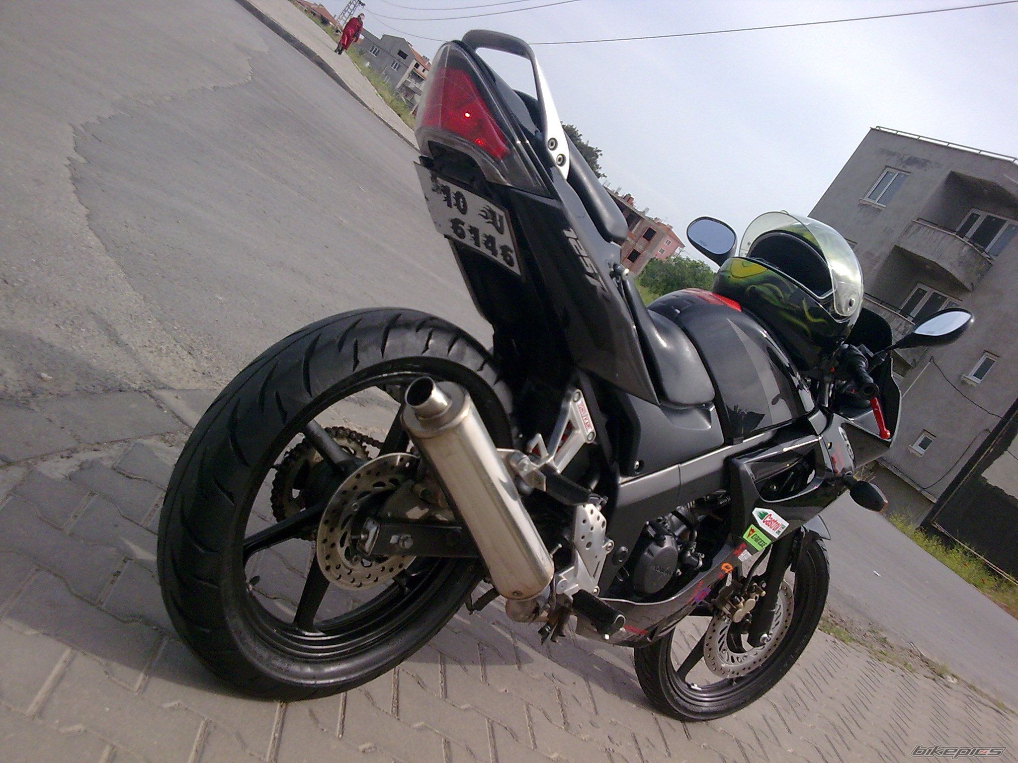 Bike Photo 1696011