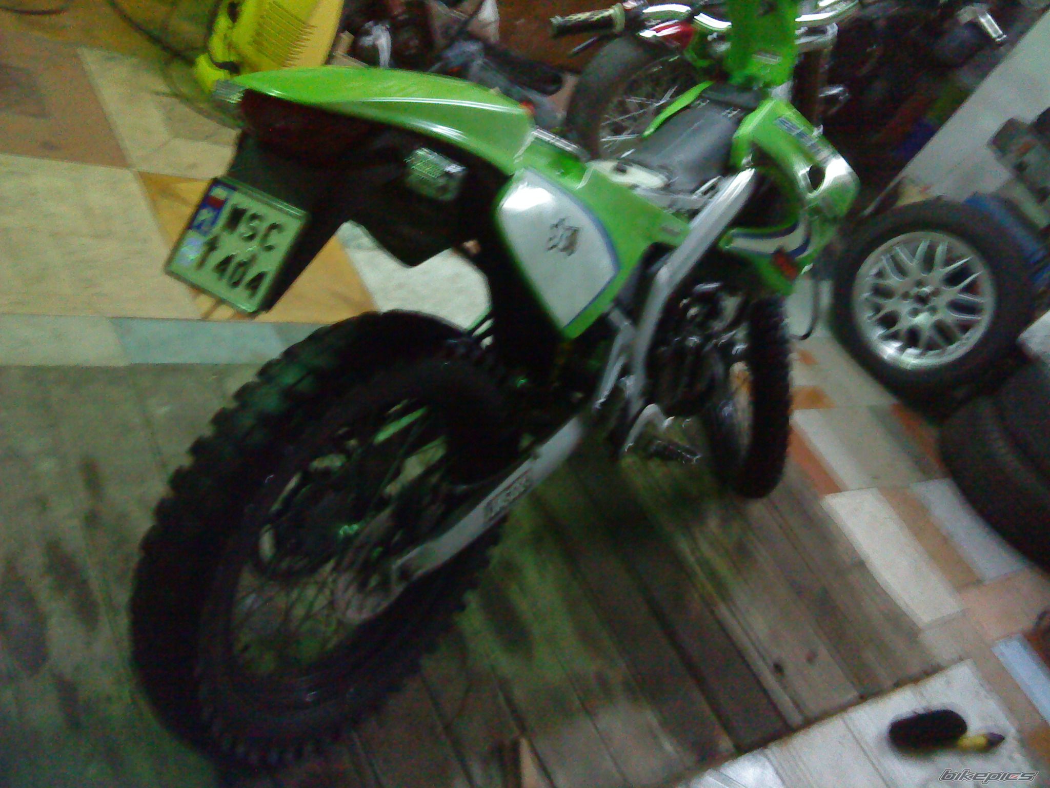 Photo 1696013