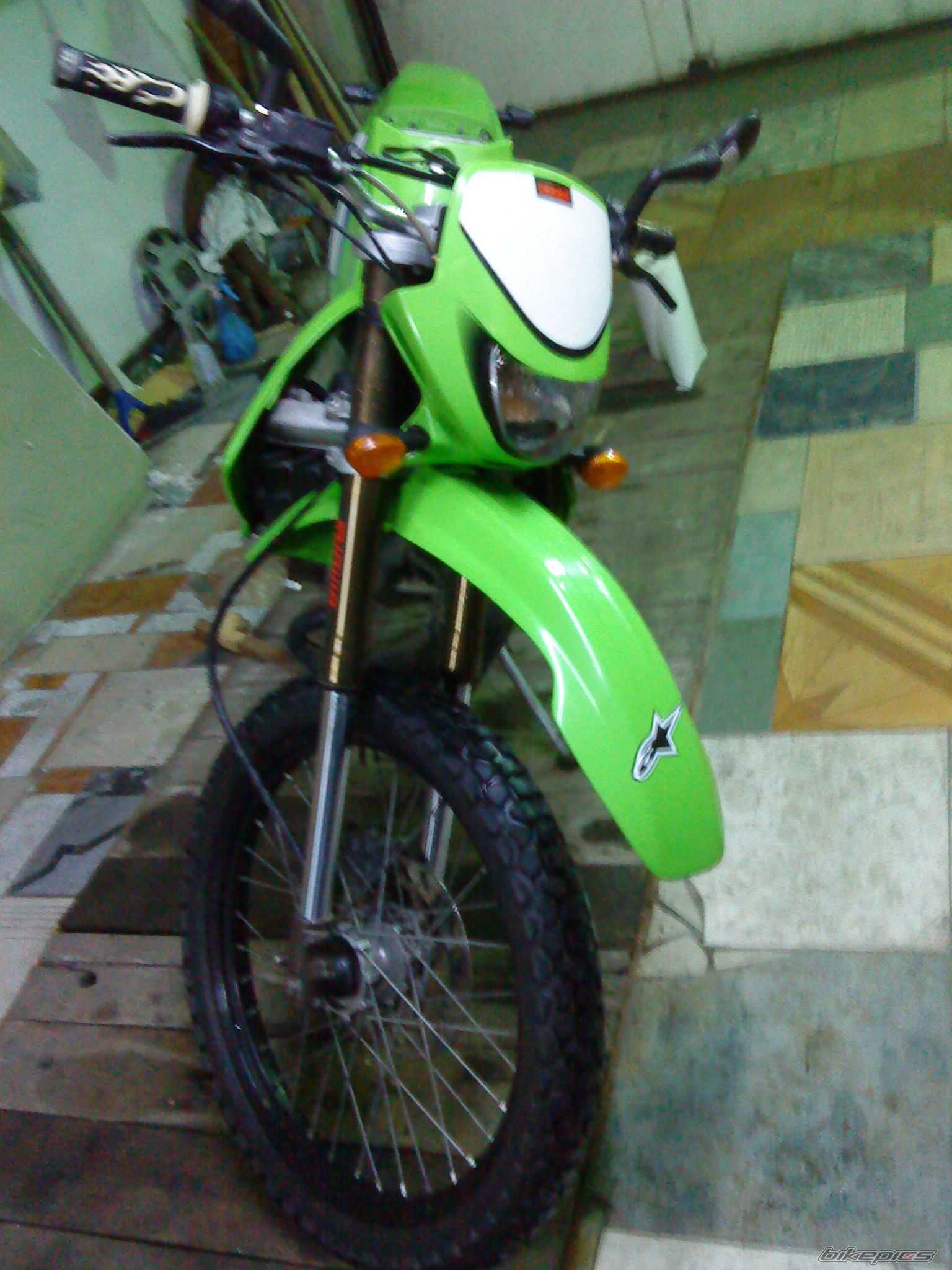Photo 1696016