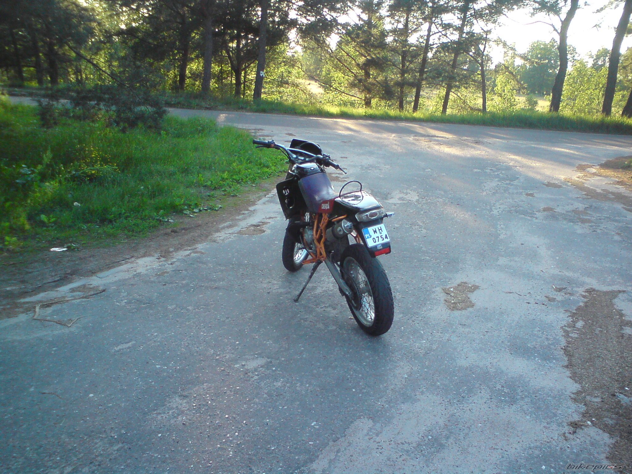 Photo 1696044