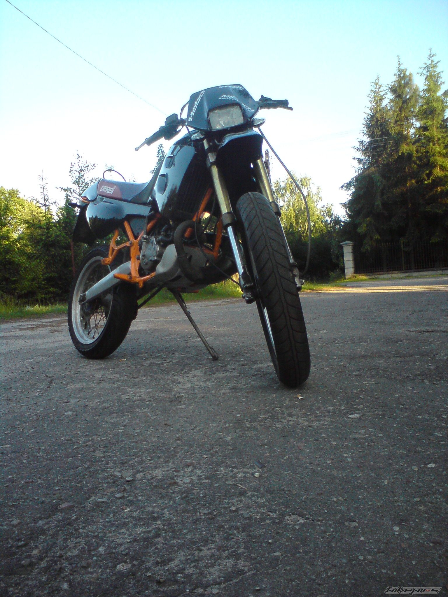Photo 1696048