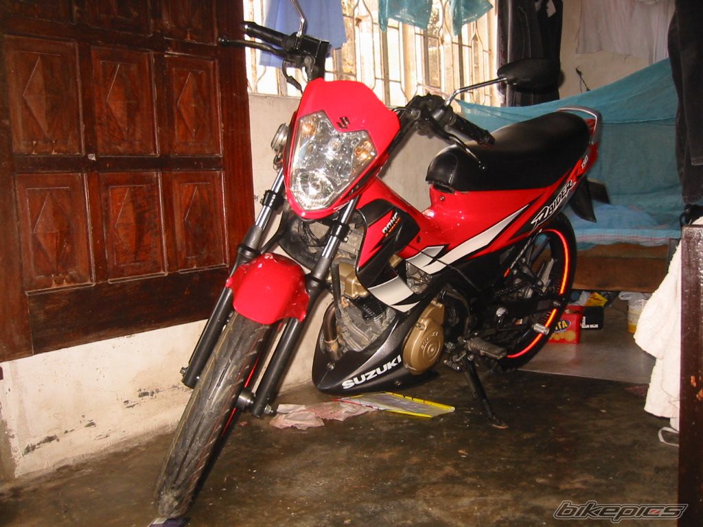 Photo 1696056