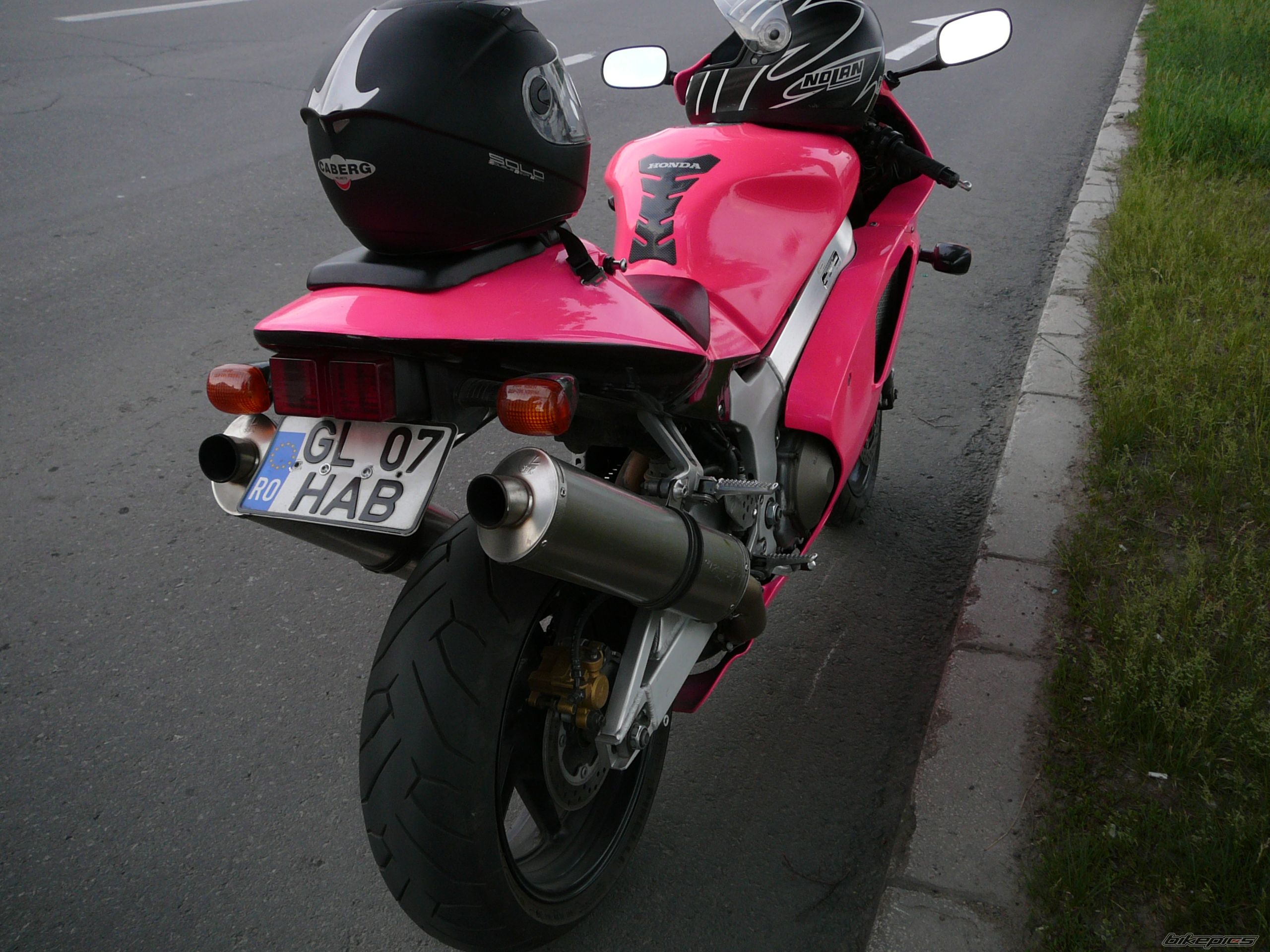 Photo 1696129