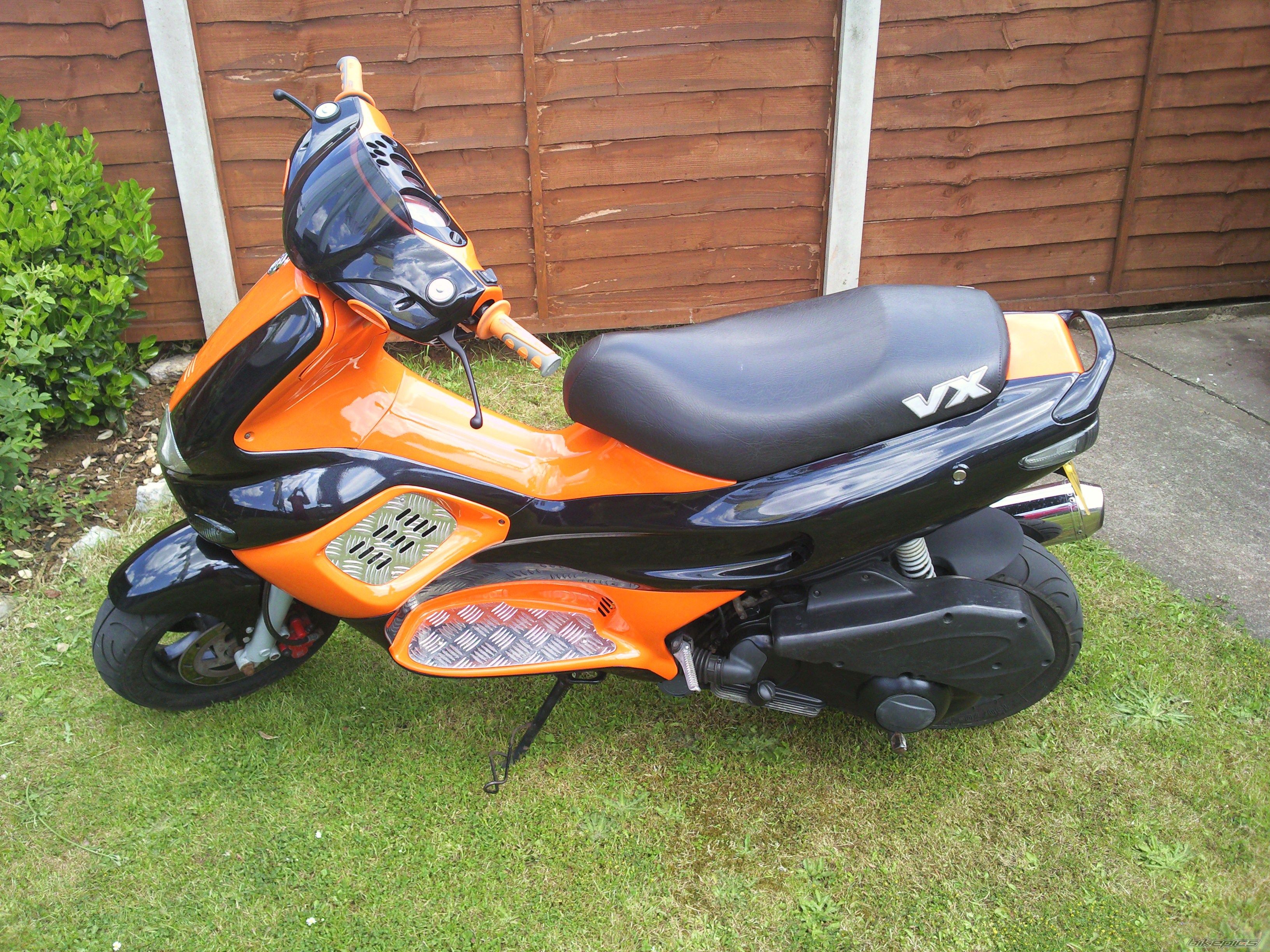 Photo 1696225