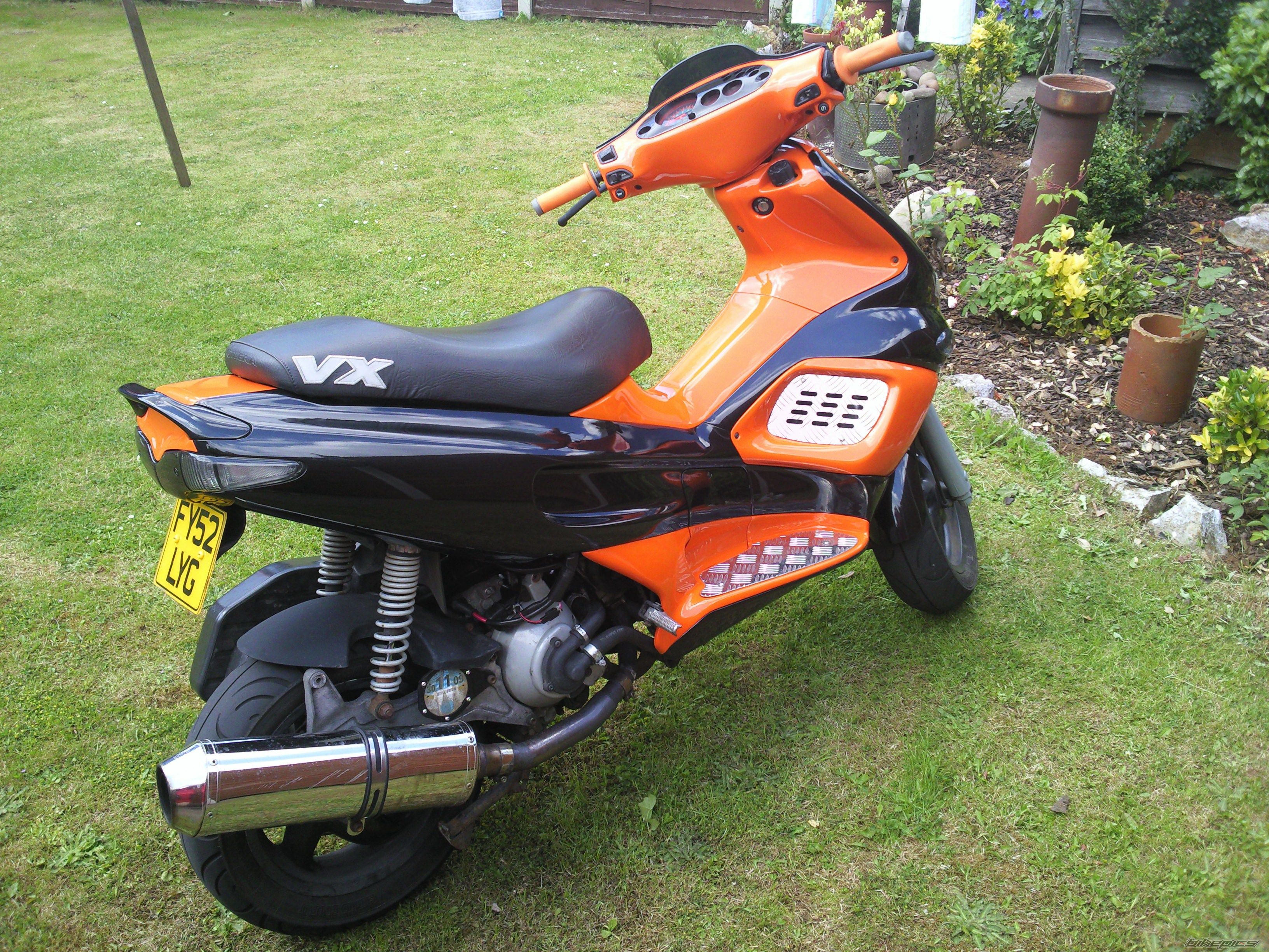 Photo 1696230