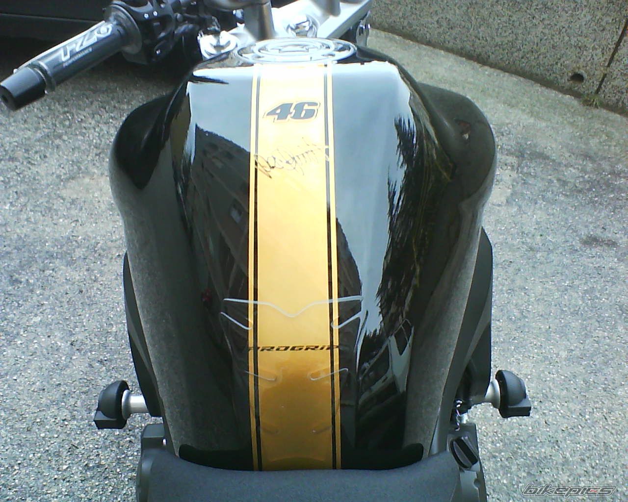 Photo 1696265
