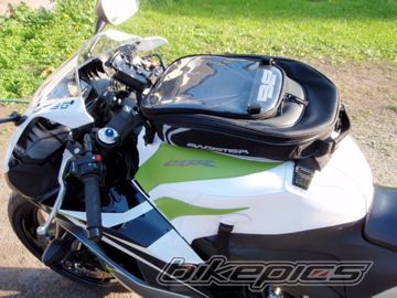 Photo 1696368