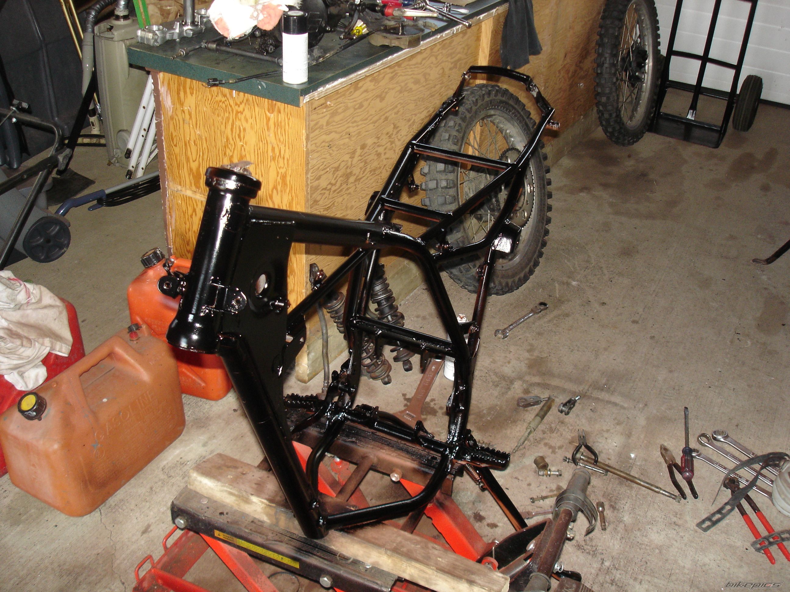 Photo 1696377