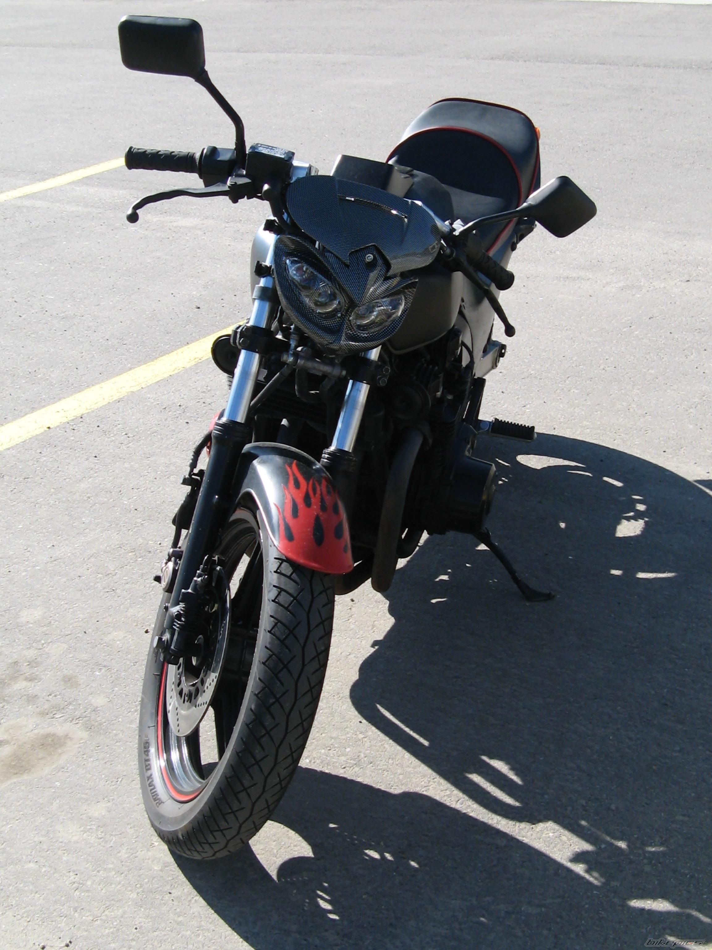 Photo 1696436
