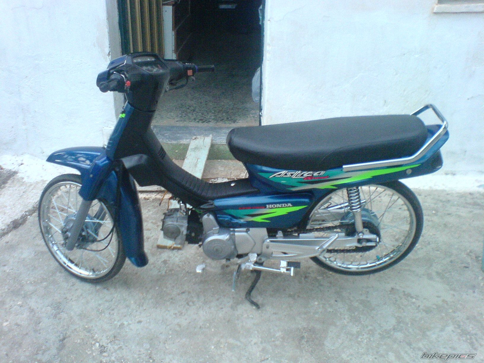 Bike Photo 1696480