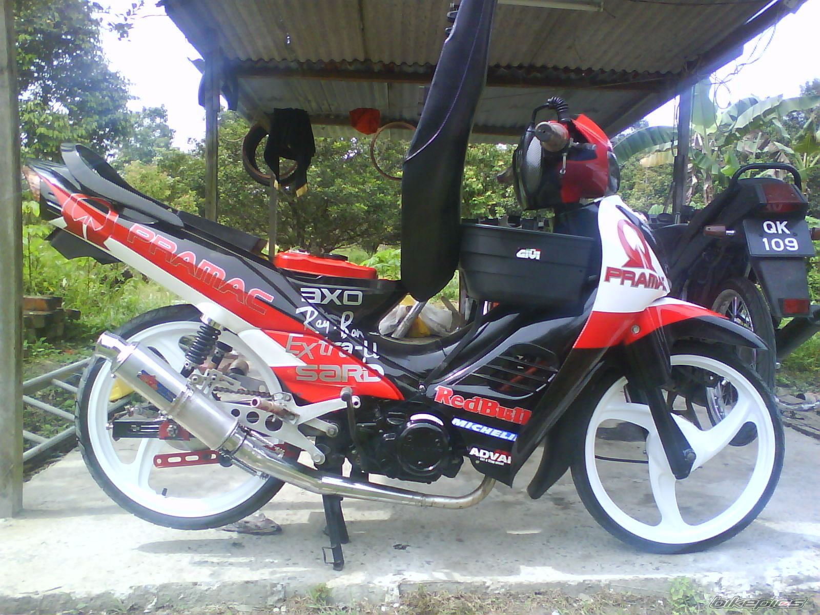 Photo 1696797