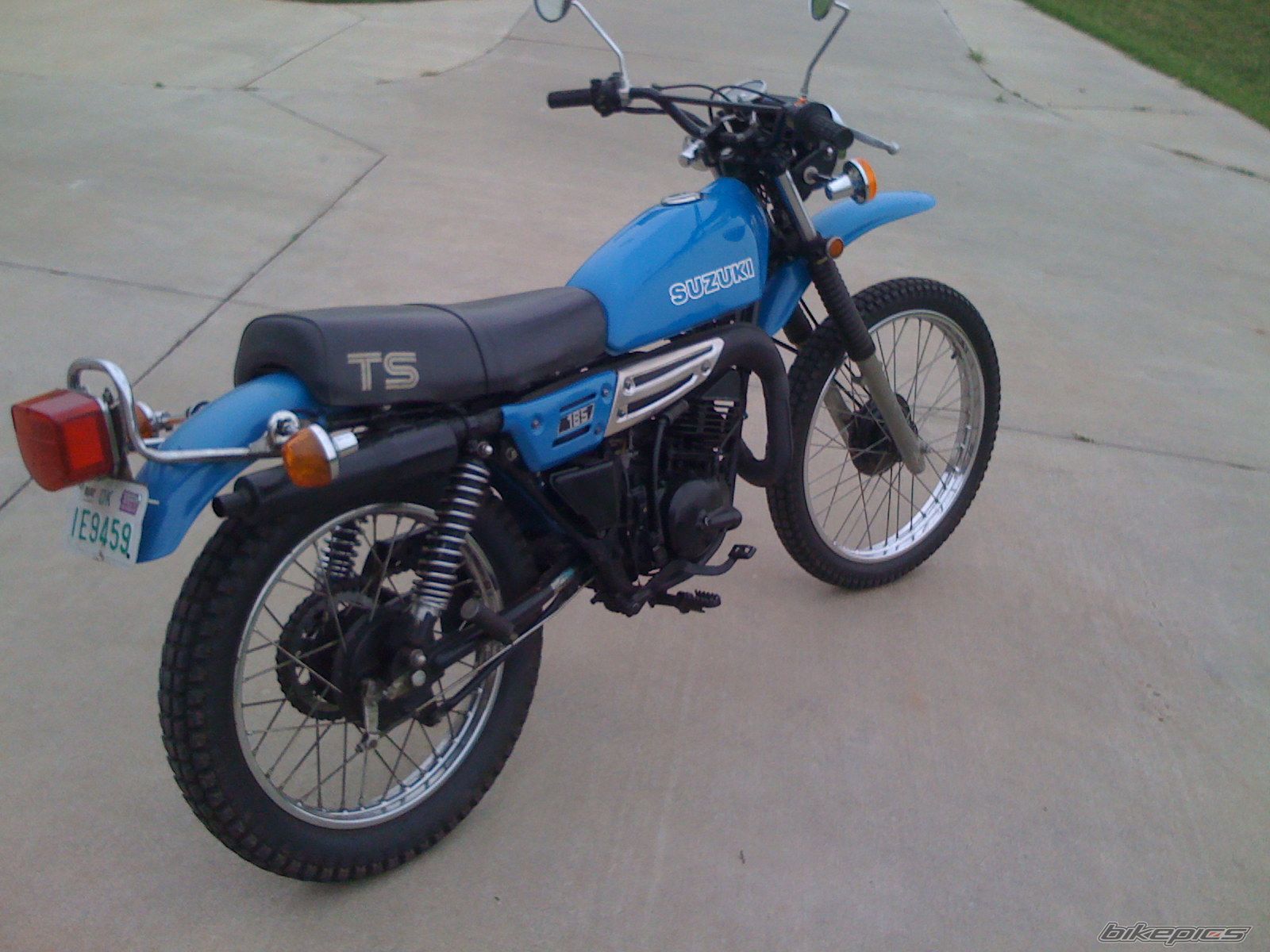Photo 1696843