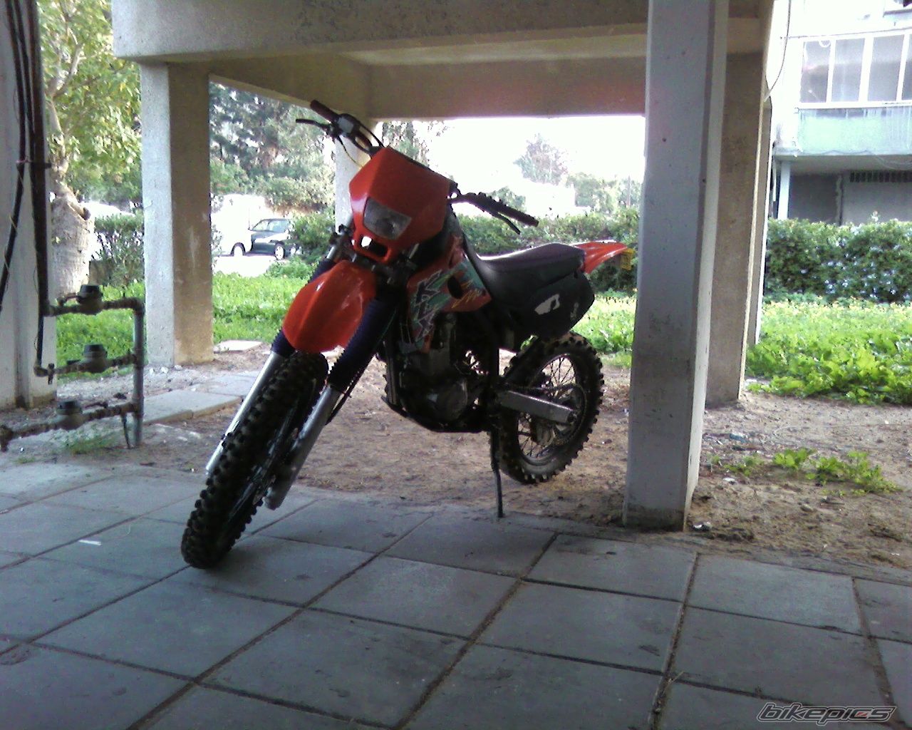 Photo 1696889