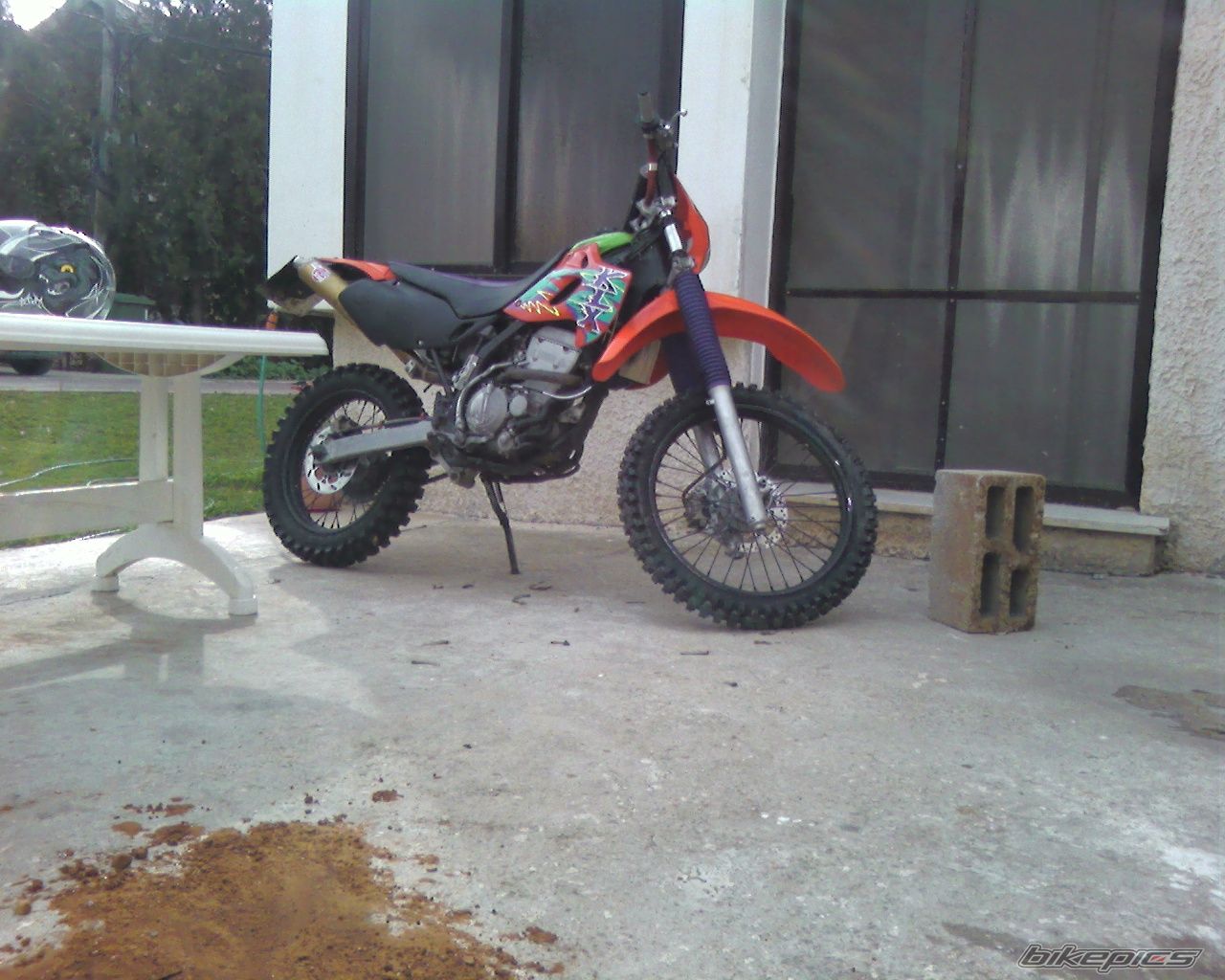 Photo 1696892