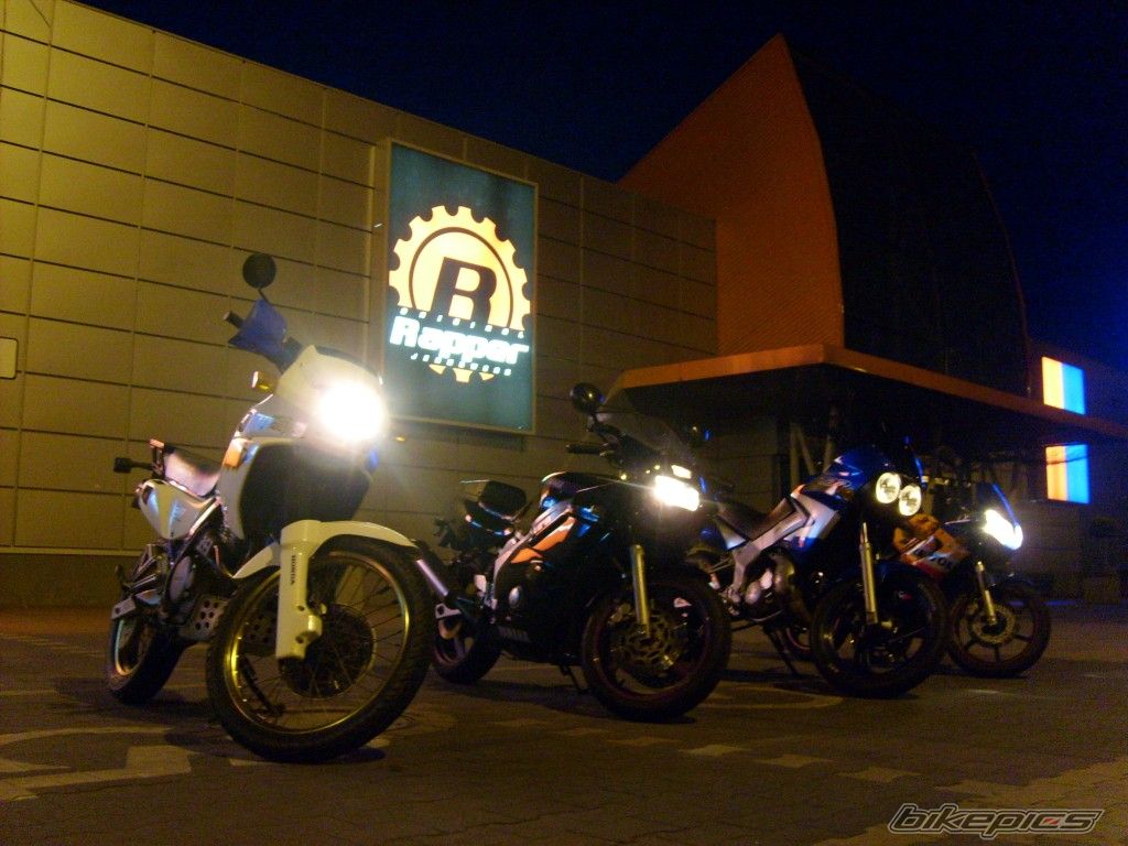 Photo 1696966