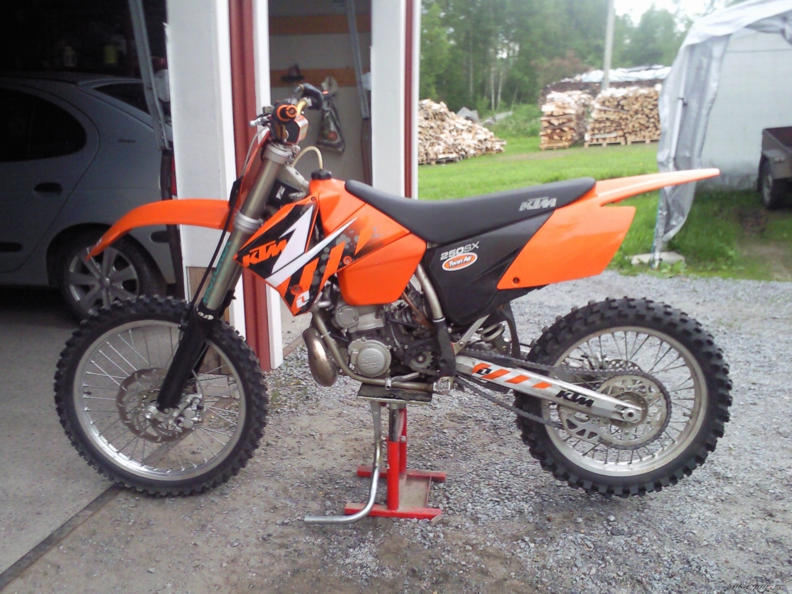 Photo 1696973
