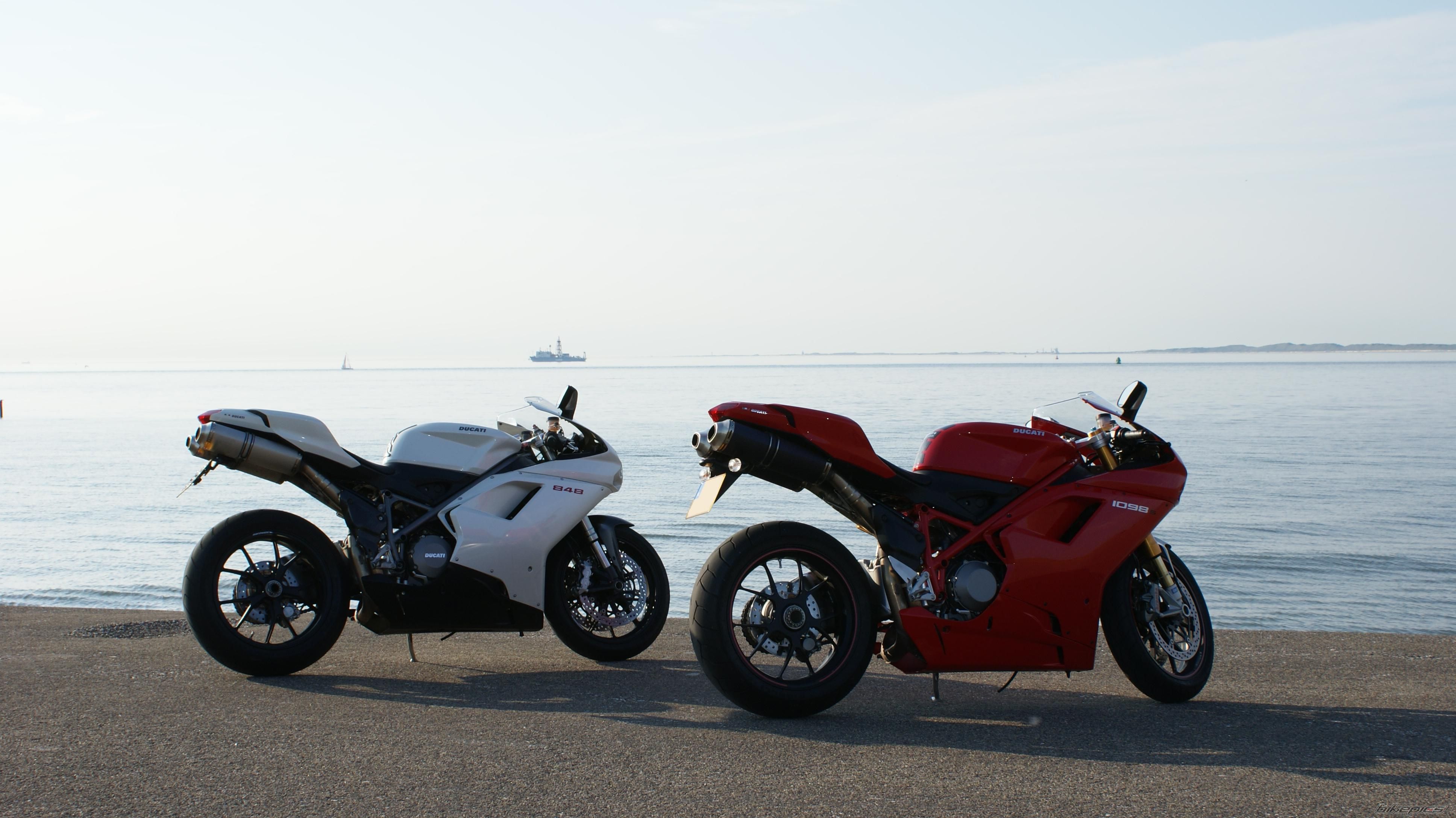 Photo 1696997