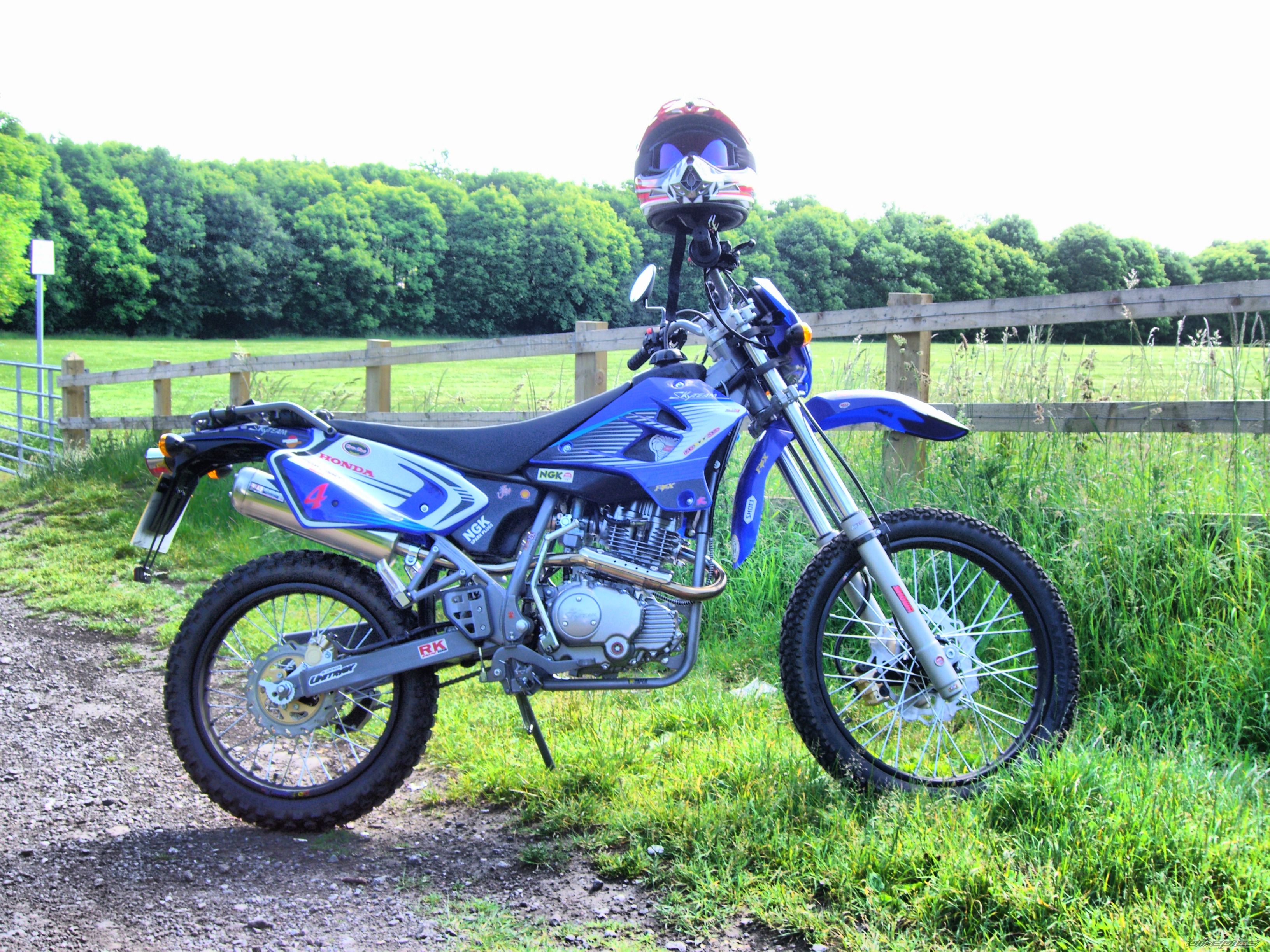 Bike Photo 1697046