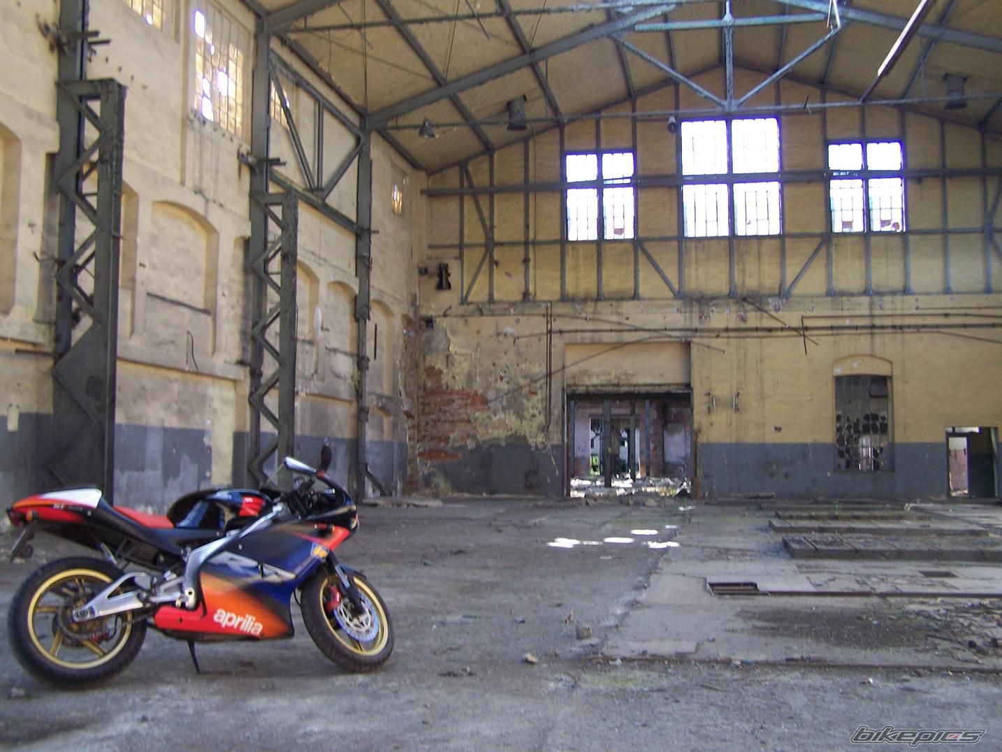 Bike Photo 1697047