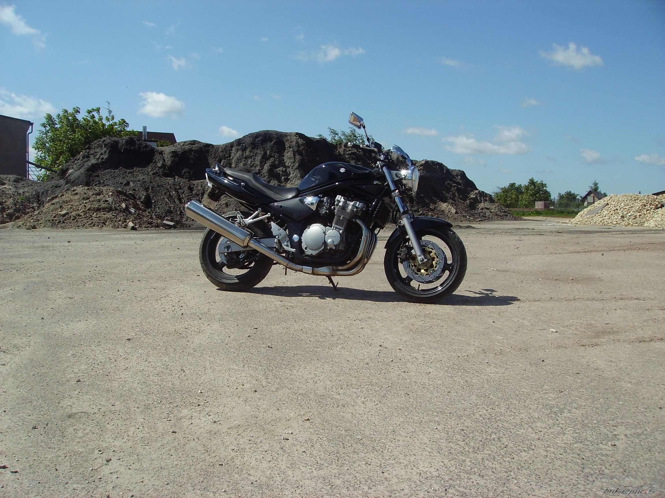 Bike Photo 1697056