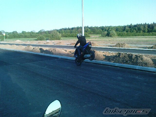 Photo 1697211