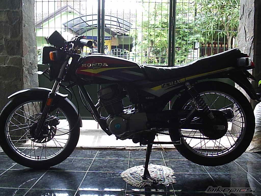 Photo 1697341