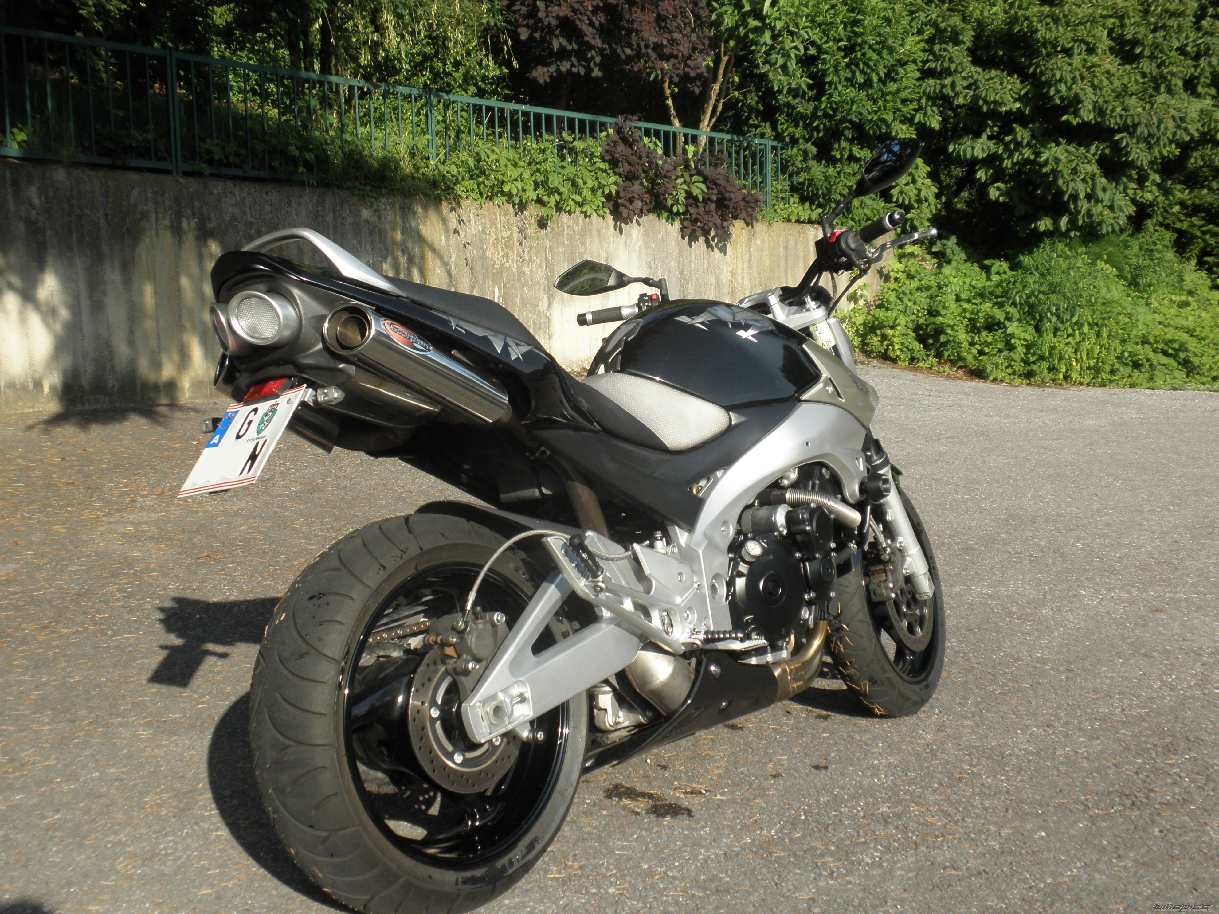 Photo 1697716