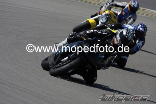 Photo 1697856