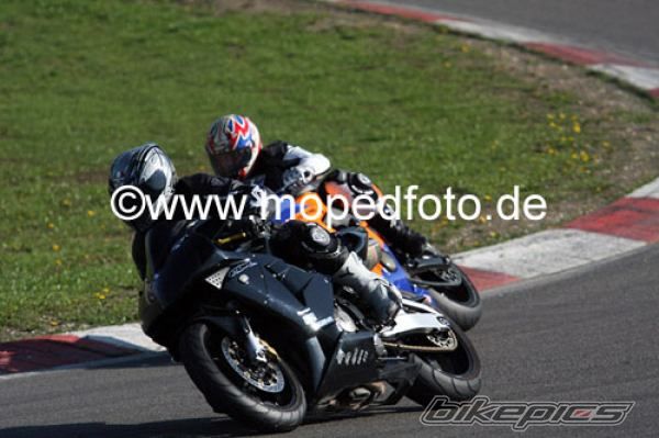 Photo 1697857