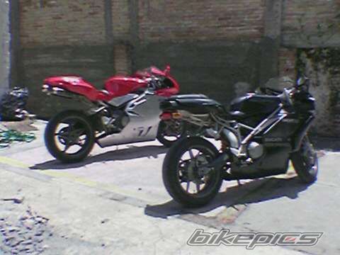 Photo 1697959