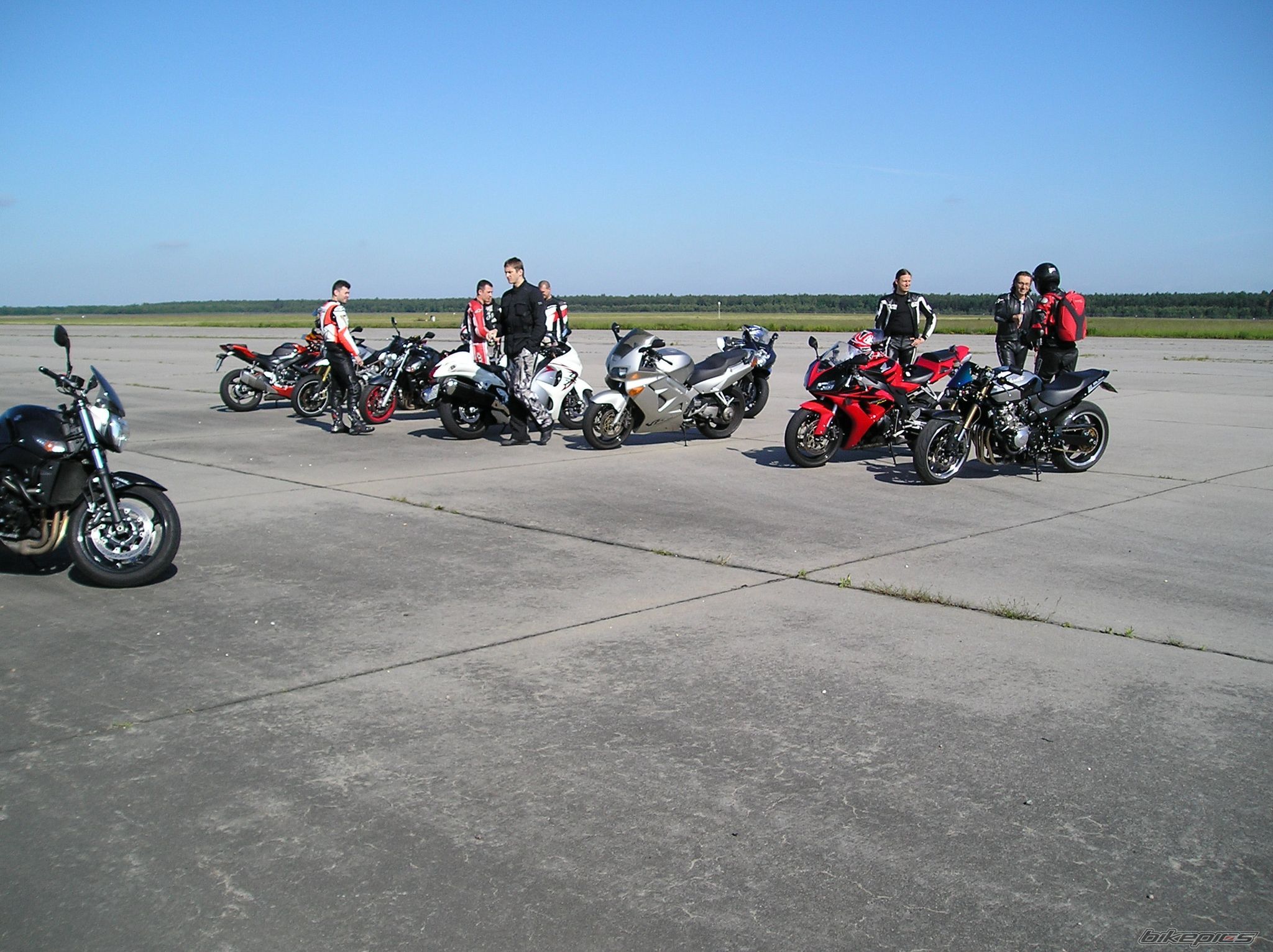 Photo 1698230