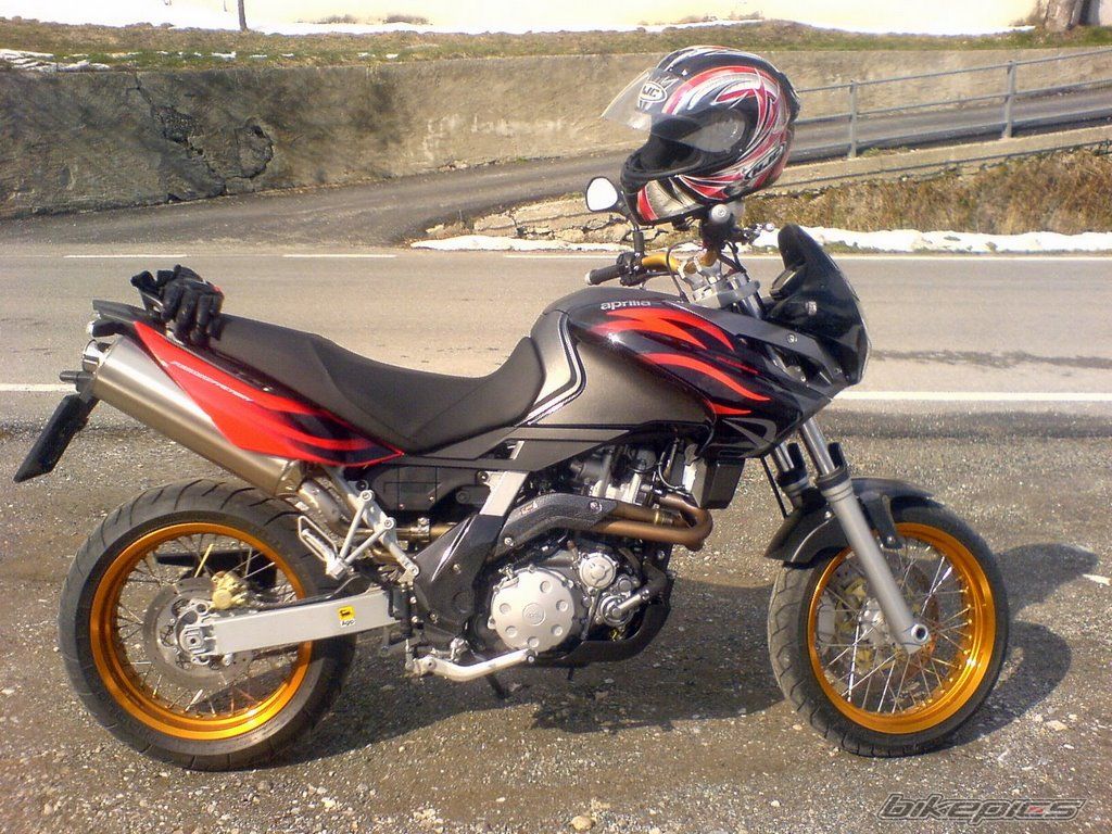 Photo 1698250