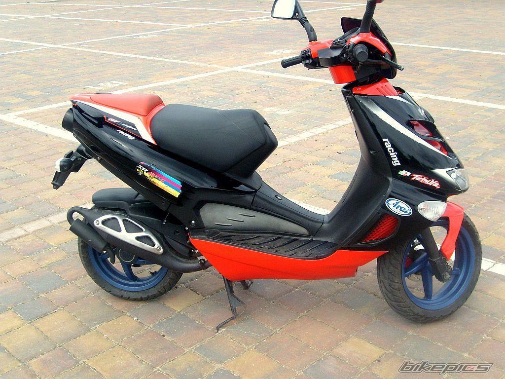 Photo 1698352