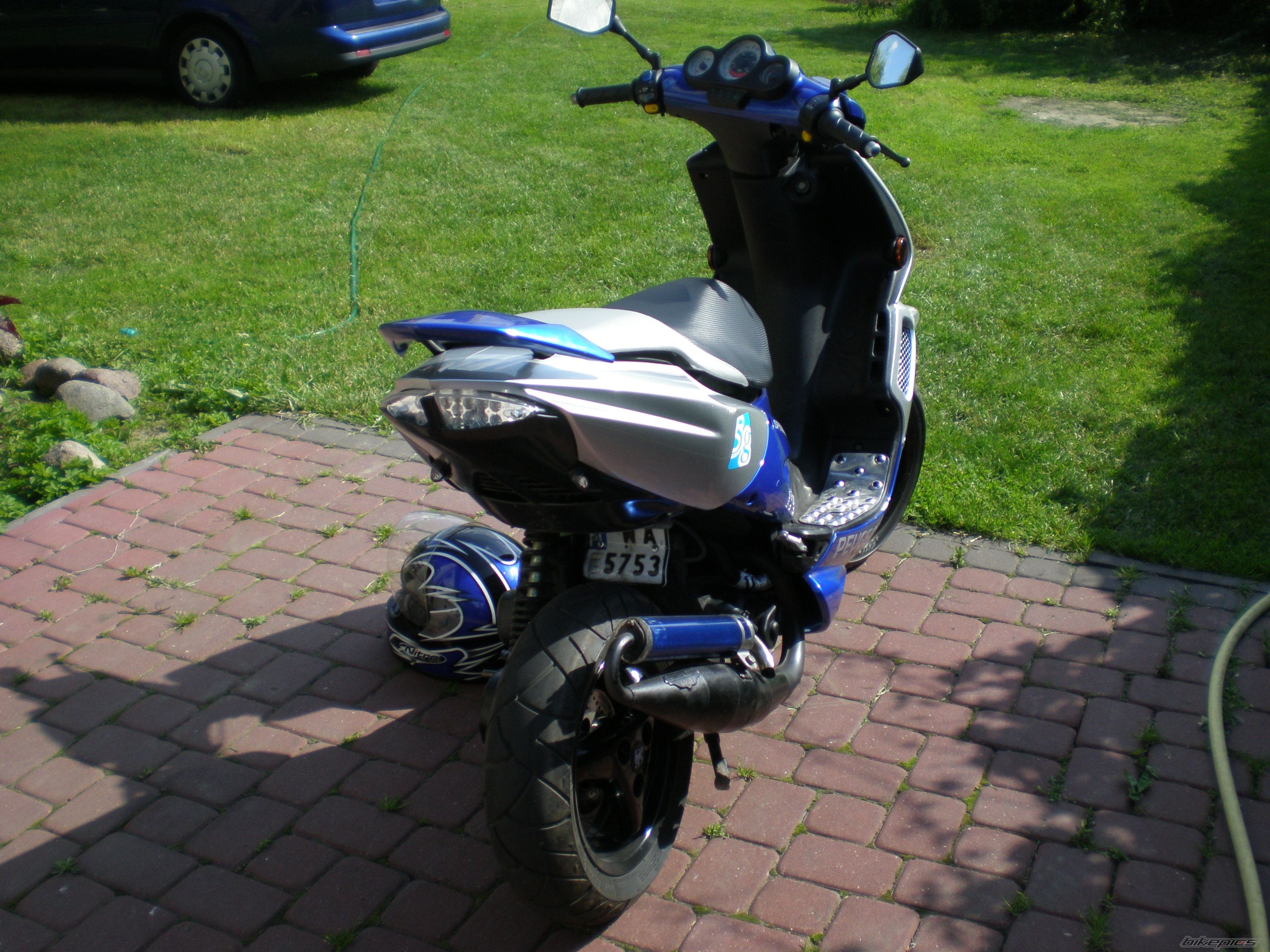 Photo 1698357