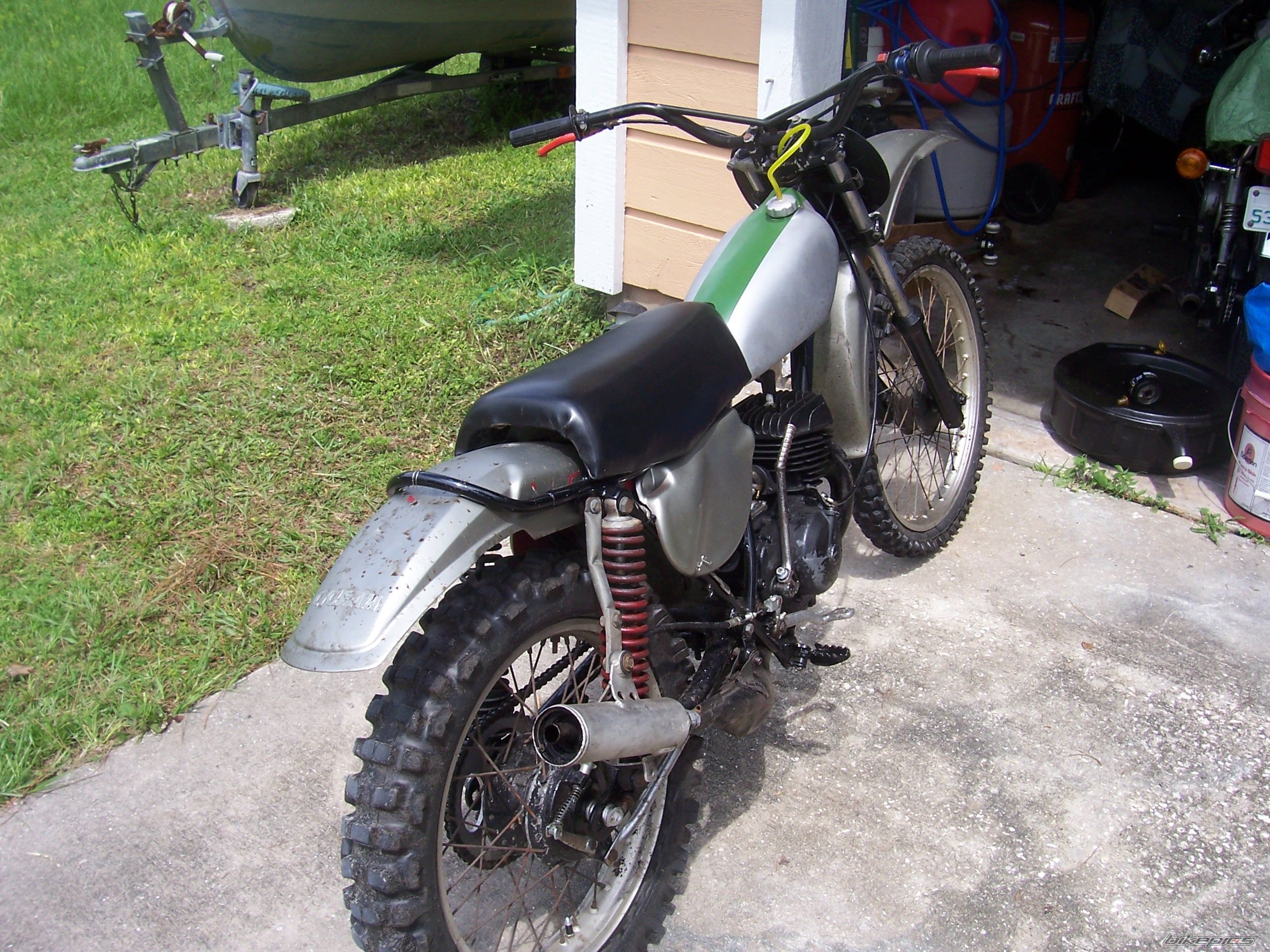 Photo 1698383