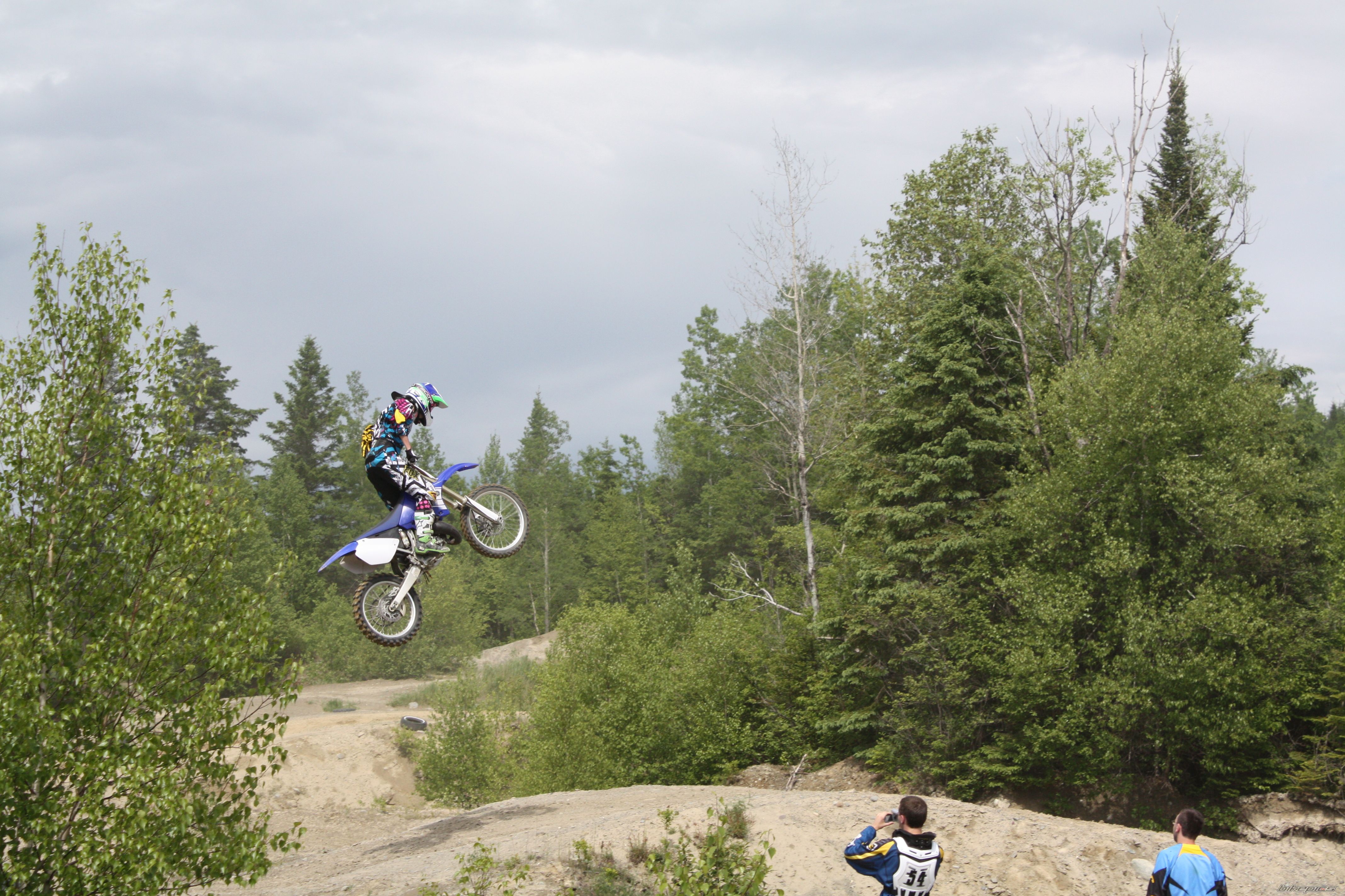 Photo 1698585